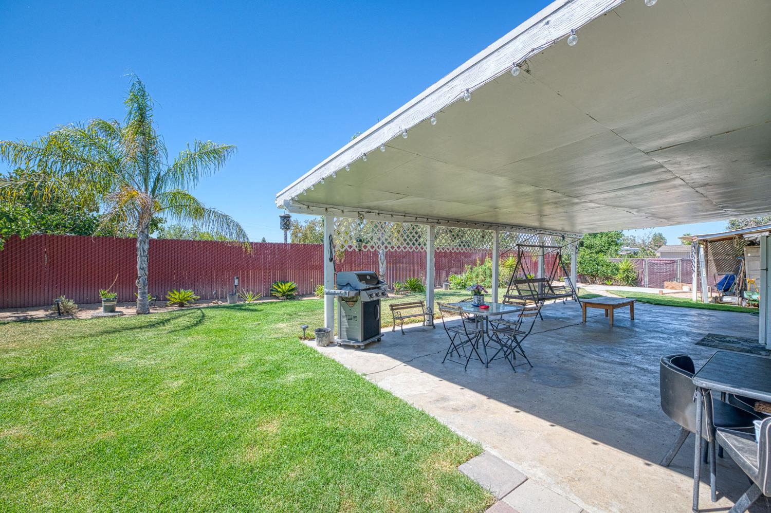 5041 W Willis Ave, Fresno, CA 93722
