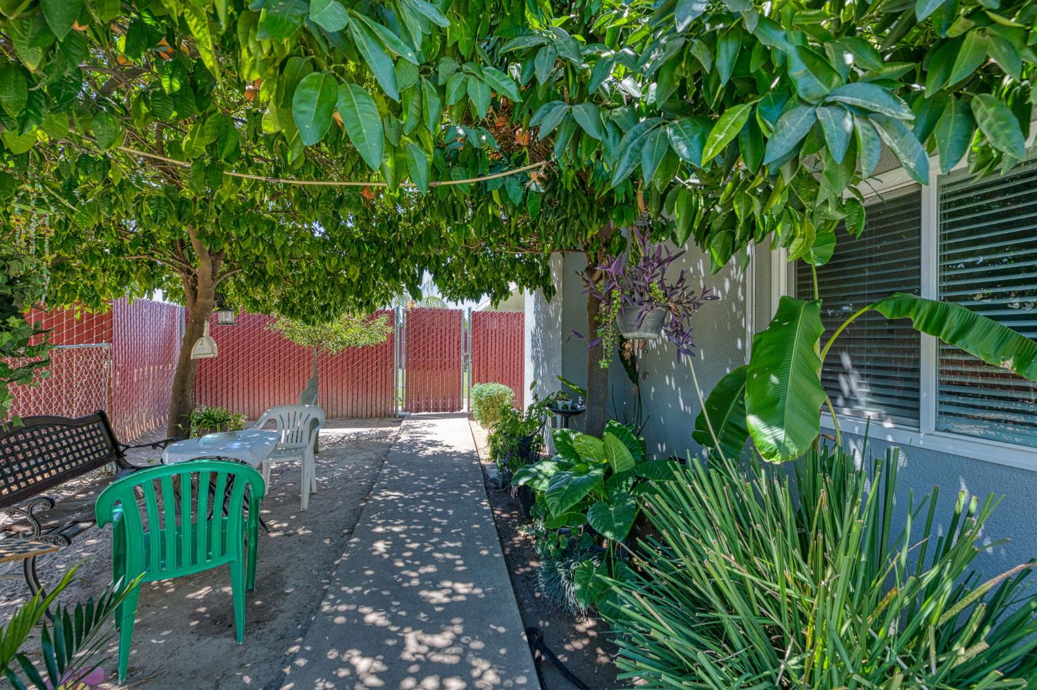 5041 W Willis Ave, Fresno, CA 93722