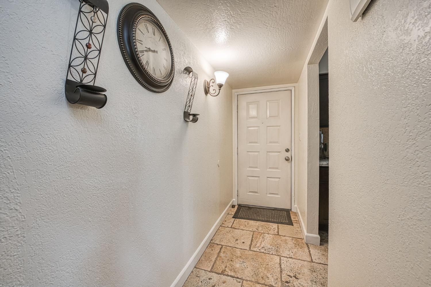 5041 W Willis Ave, Fresno, CA 93722