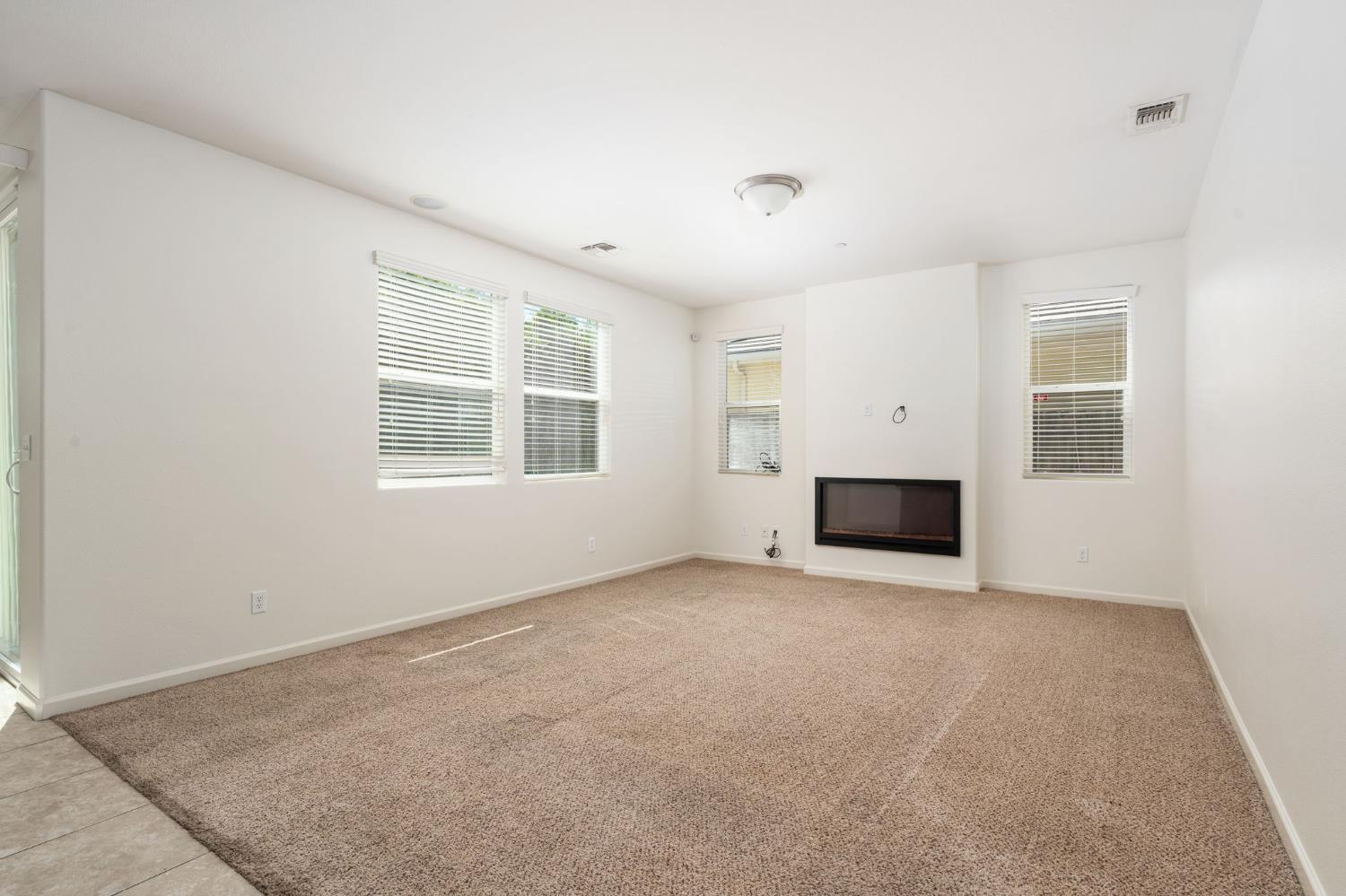 1523 N Reunion Way, Clovis, CA 93619