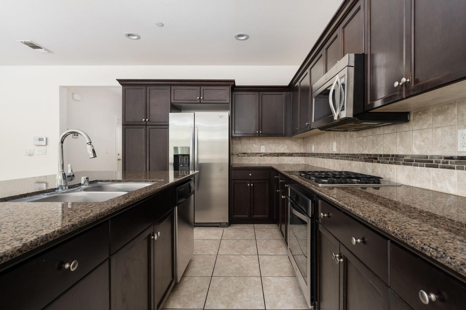1523 N Reunion Way, Clovis, CA 93619