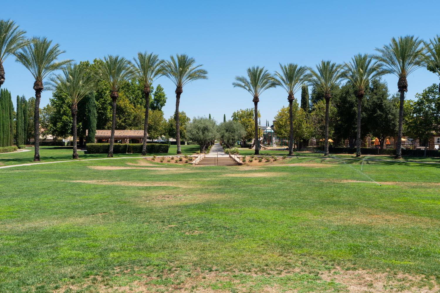 1523 N Reunion Way, Clovis, CA 93619