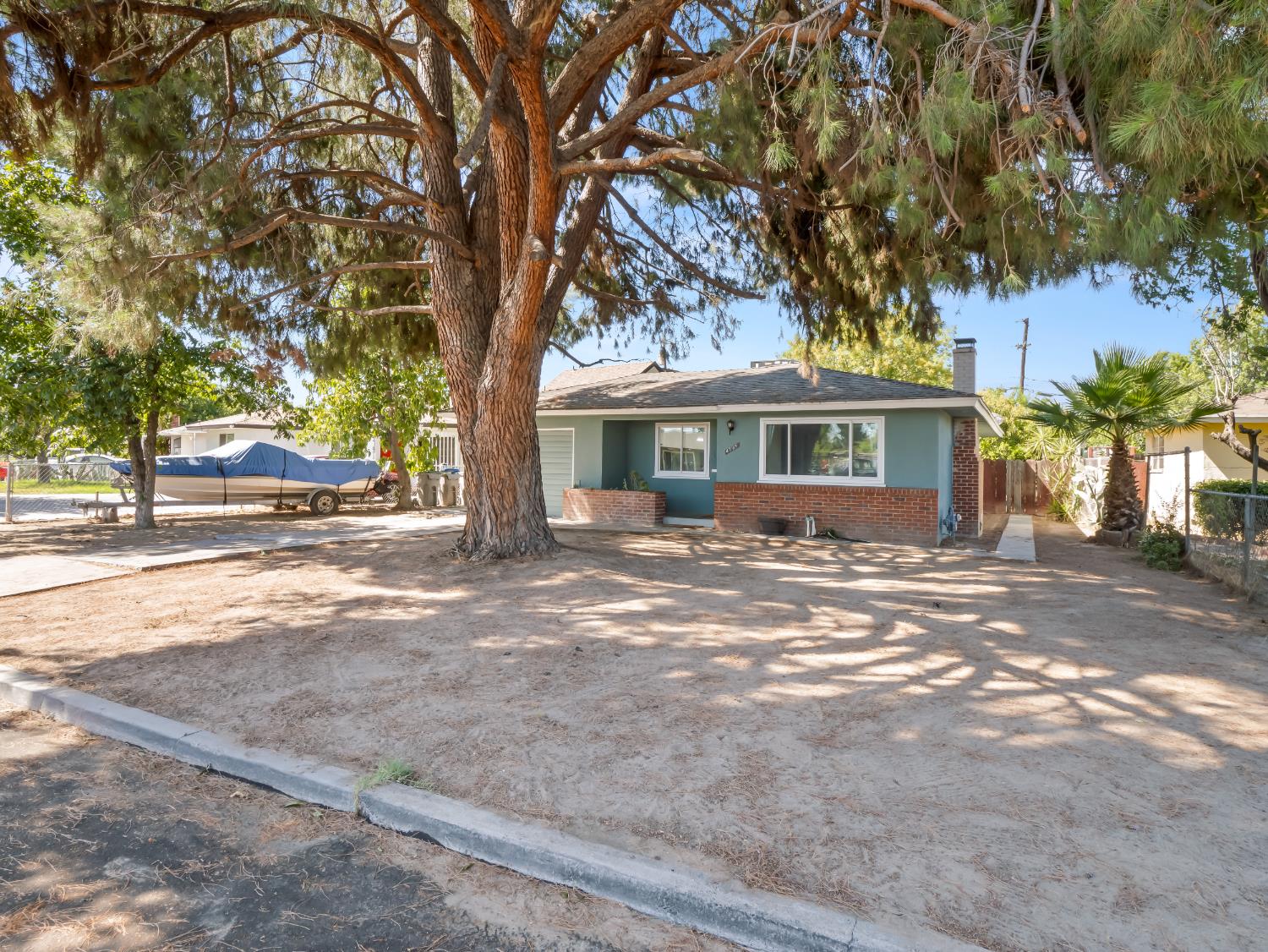 4795 E Simpson Ave, Fresno, CA 93703