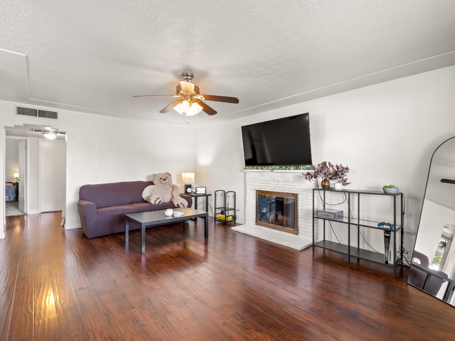 4795 E Simpson Ave, Fresno, CA 93703