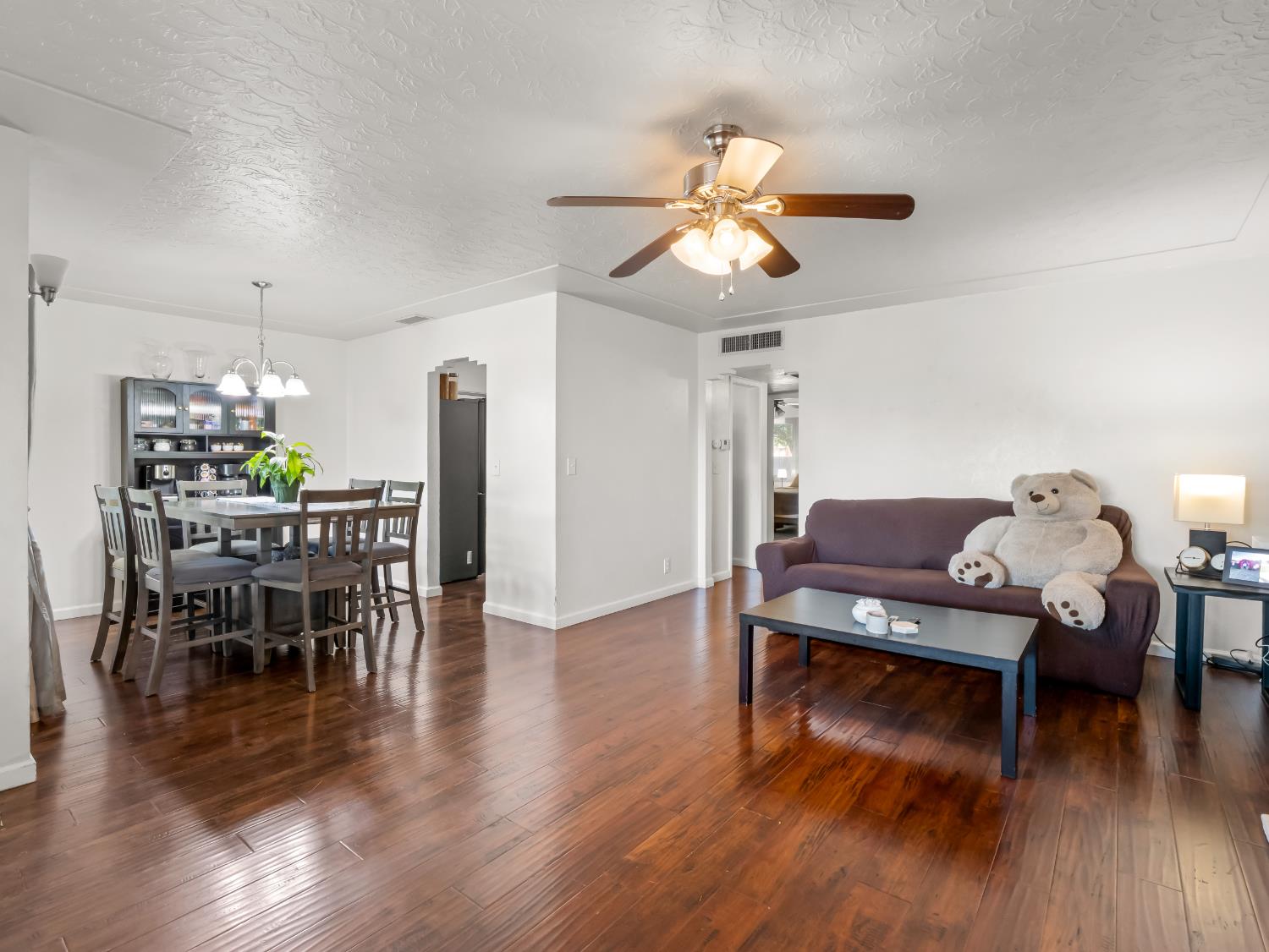 4795 E Simpson Ave, Fresno, CA 93703