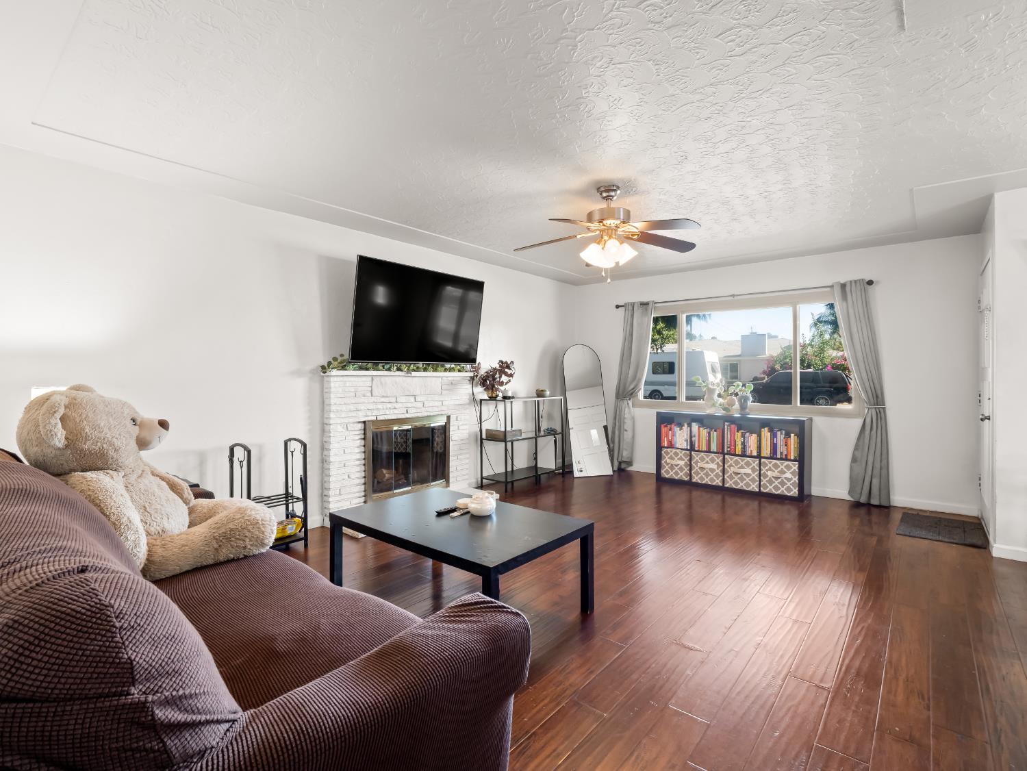 4795 E Simpson Ave, Fresno, CA 93703