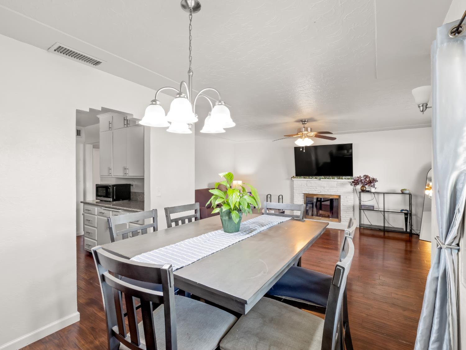 4795 E Simpson Ave, Fresno, CA 93703