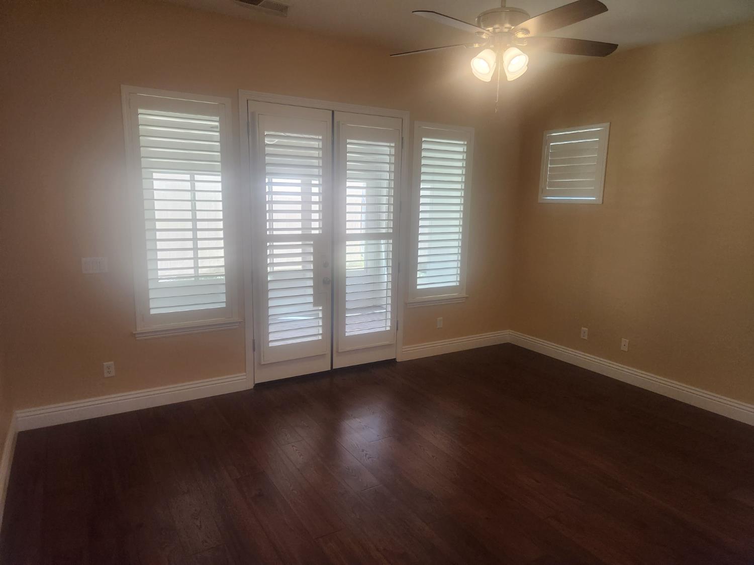 3282 Purvis Ave, Clovis, CA 93619