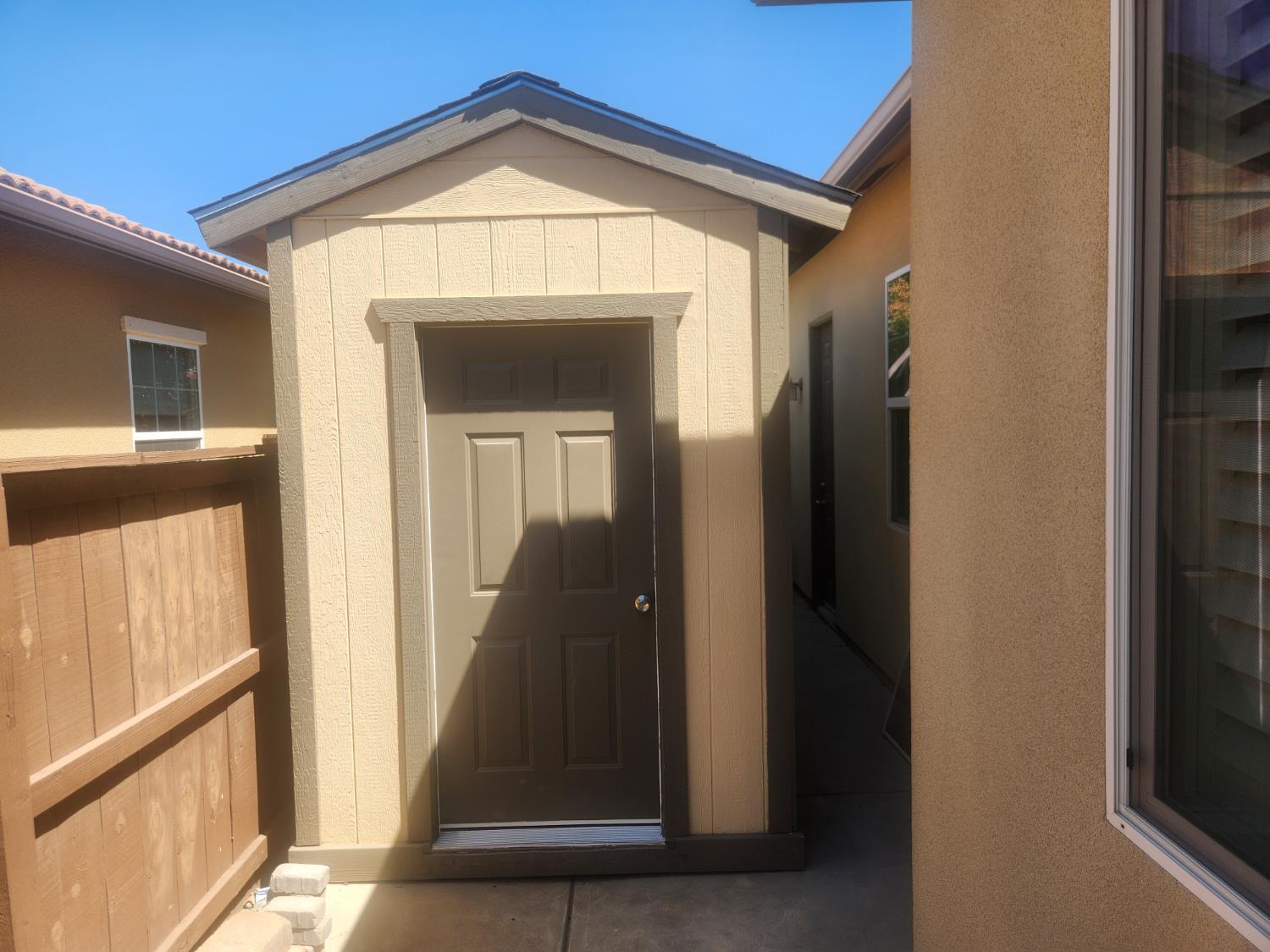 3282 Purvis Ave, Clovis, CA 93619