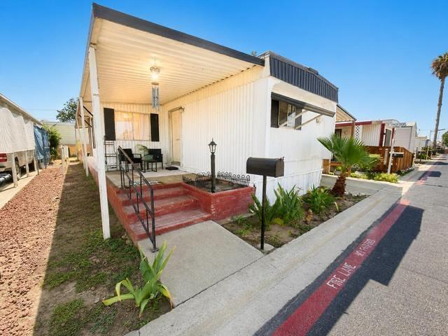 560 W Pleasant Ave #74, Tulare, CA 93274