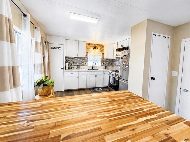 560 W Pleasant Ave #74, Tulare, CA 93274