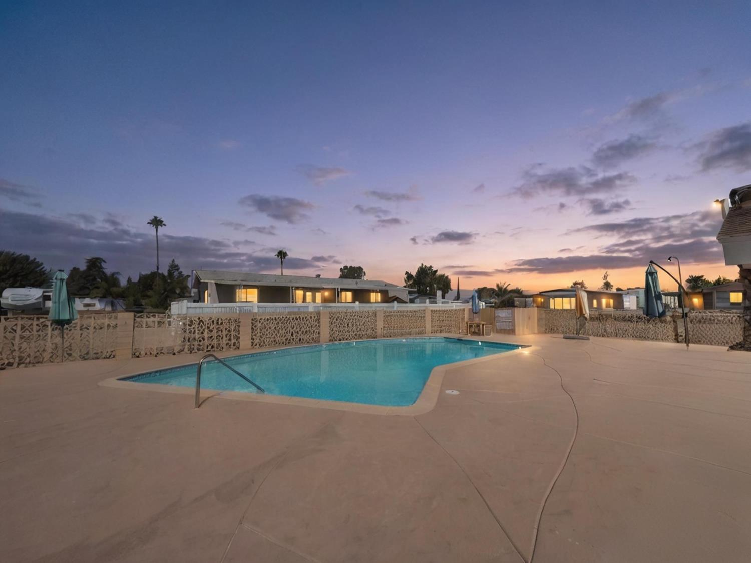 560 W Pleasant Ave #74, Tulare, CA 93274