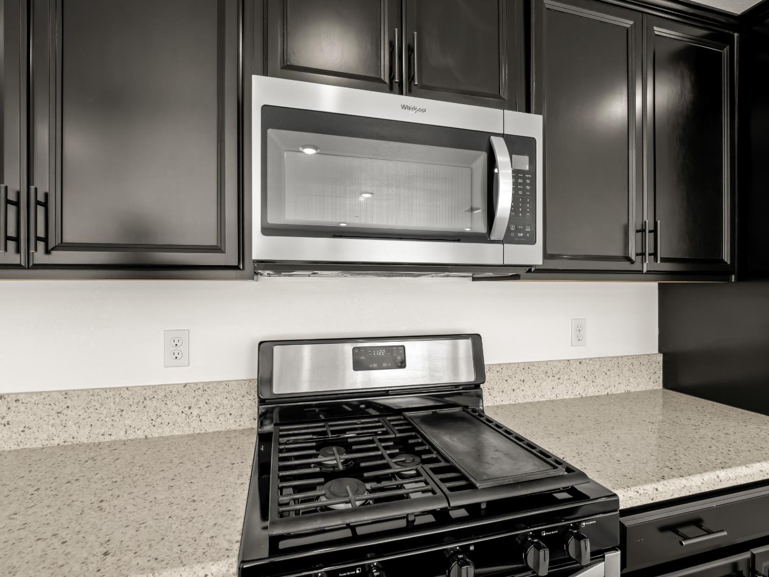 928 S Clover Ave, Fresno, CA 93727