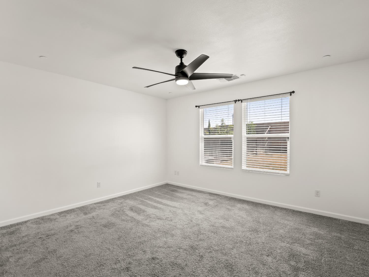 928 S Clover Ave, Fresno, CA 93727