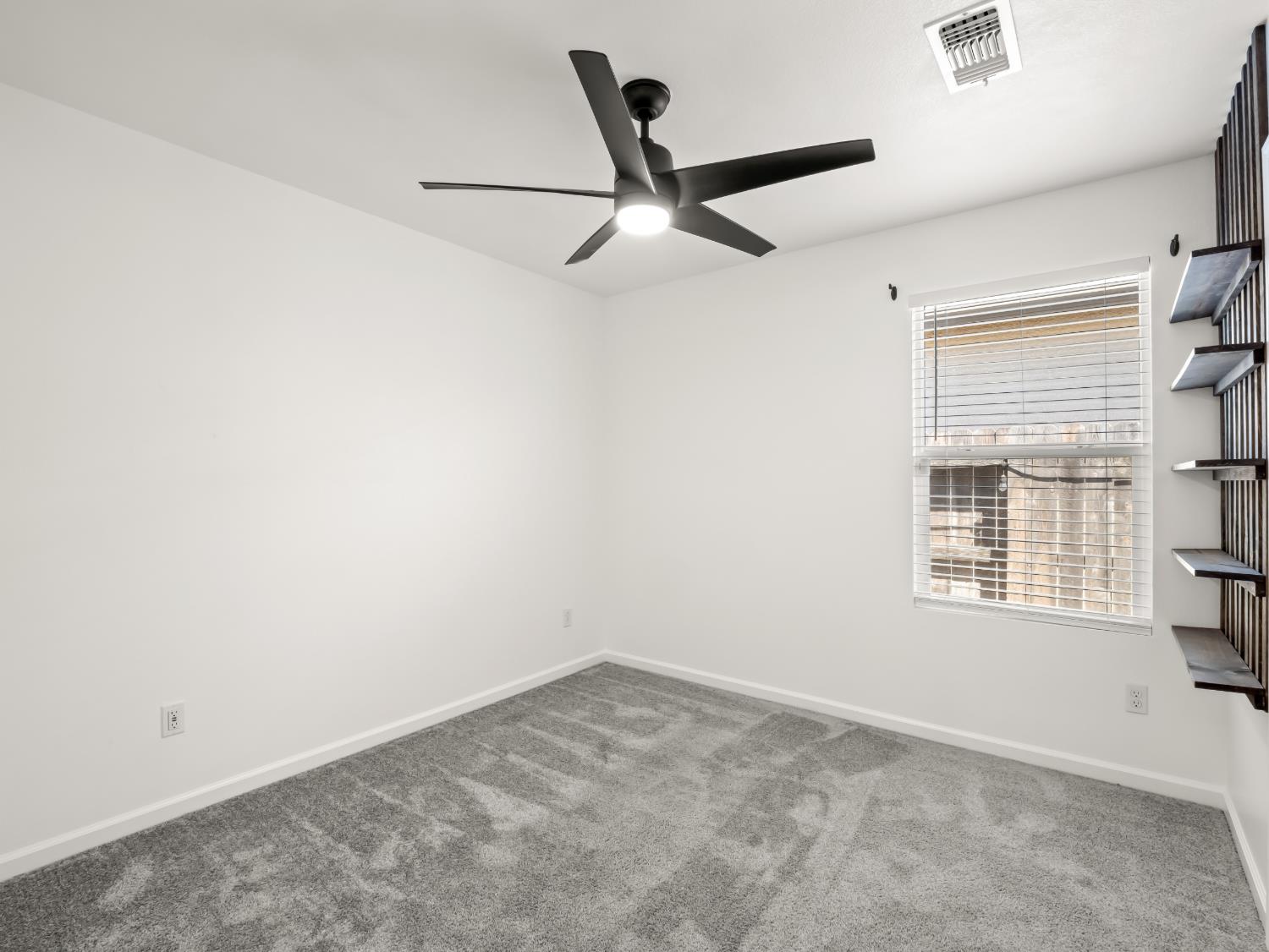 928 S Clover Ave, Fresno, CA 93727