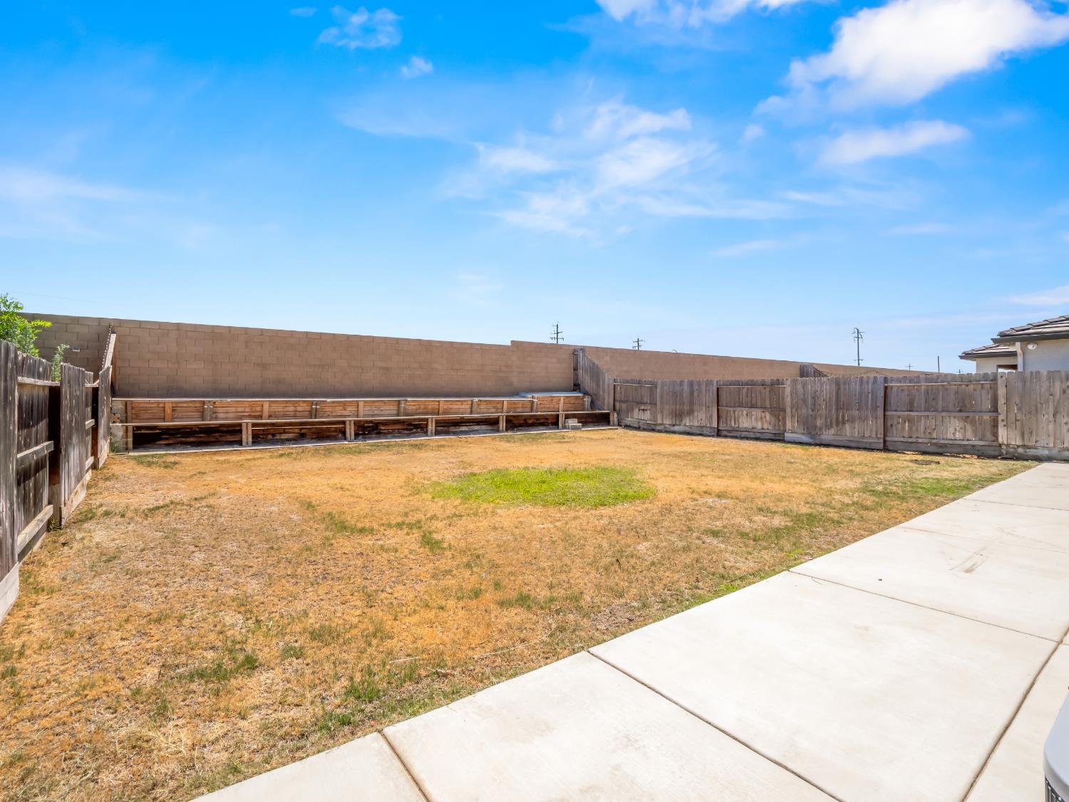 928 S Clover Ave, Fresno, CA 93727