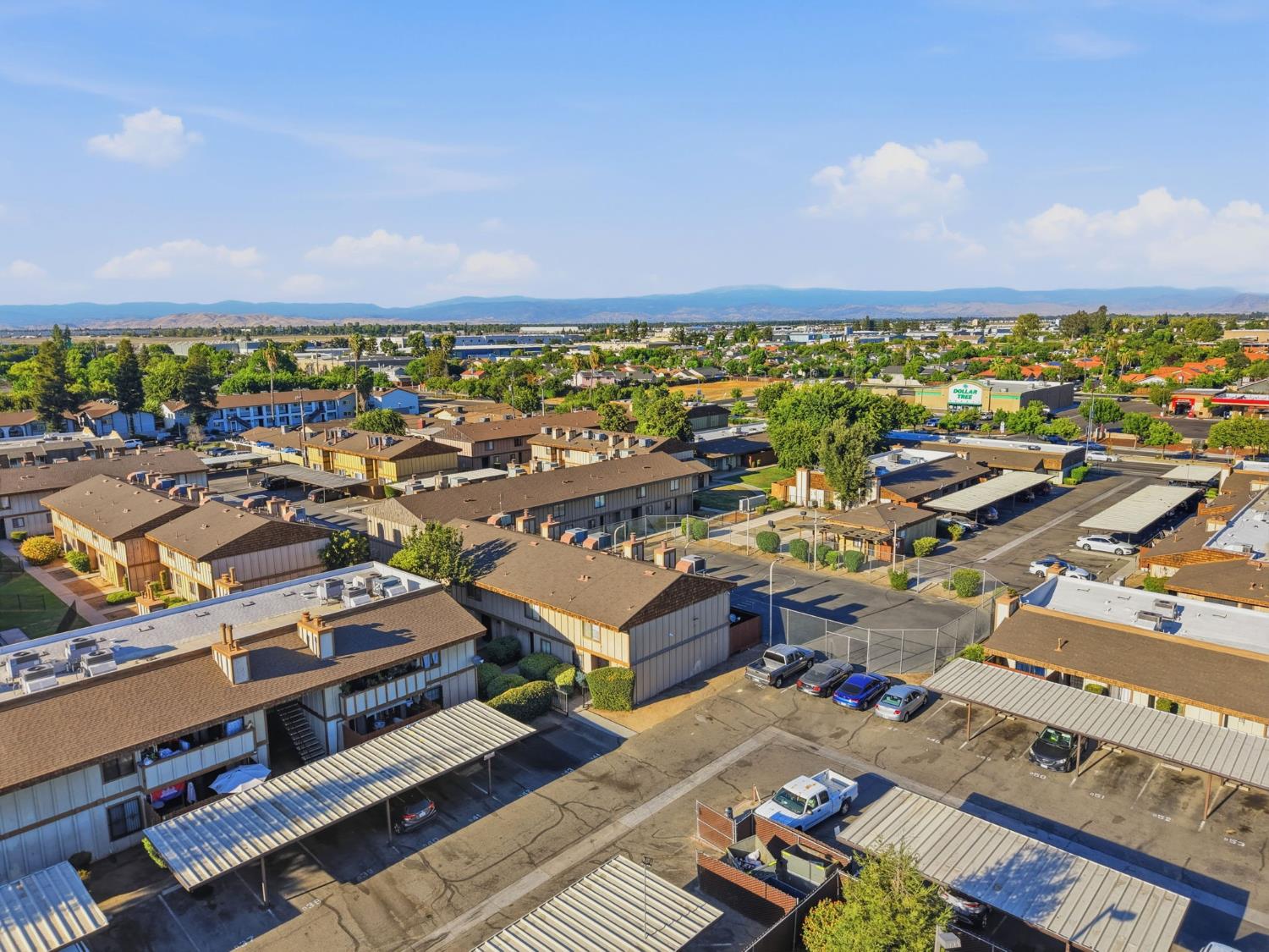 1221 N Peach Ave #112, Fresno, CA 93727