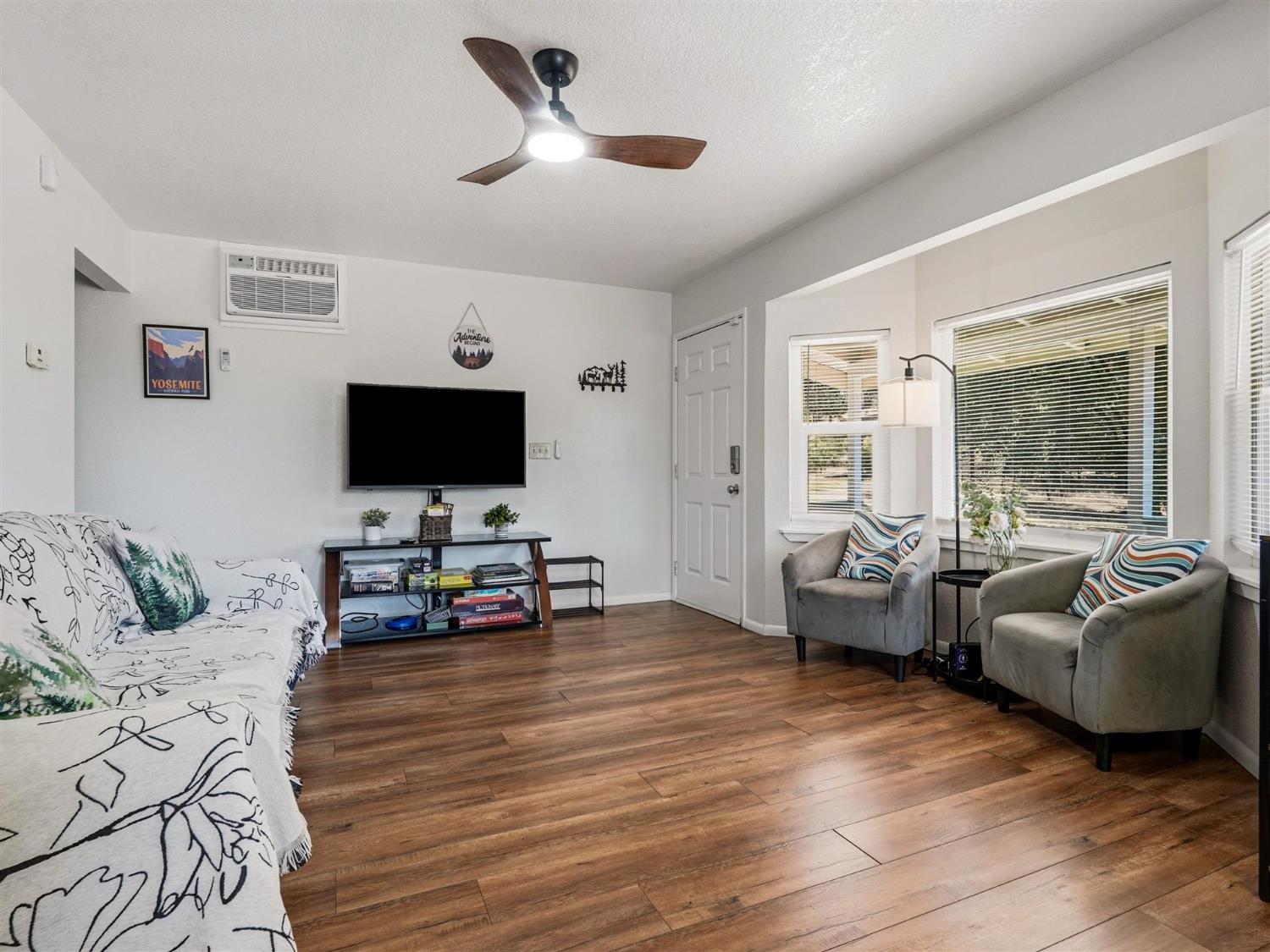 38209 Wortham Rd, Oakhurst, CA 93644