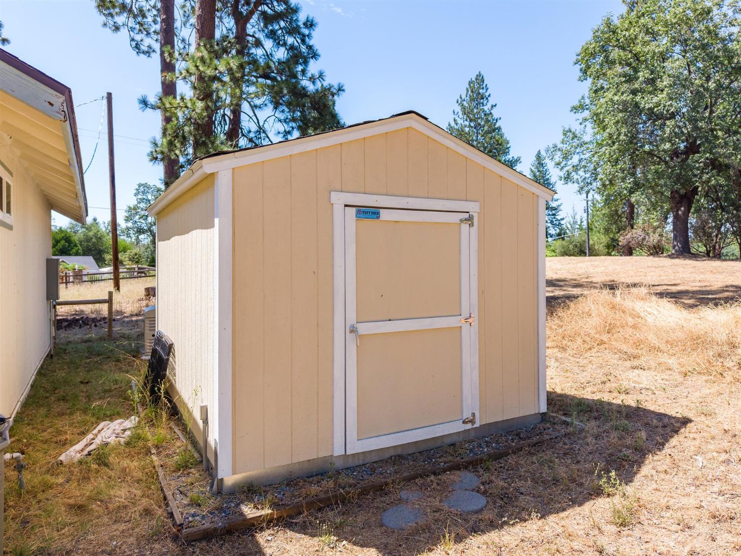 38209 Wortham Rd, Oakhurst, CA 93644