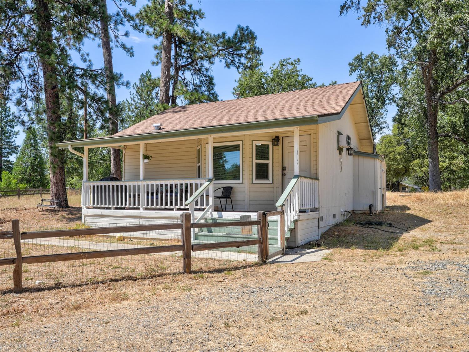 38209 Wortham Rd, Oakhurst, CA 93644