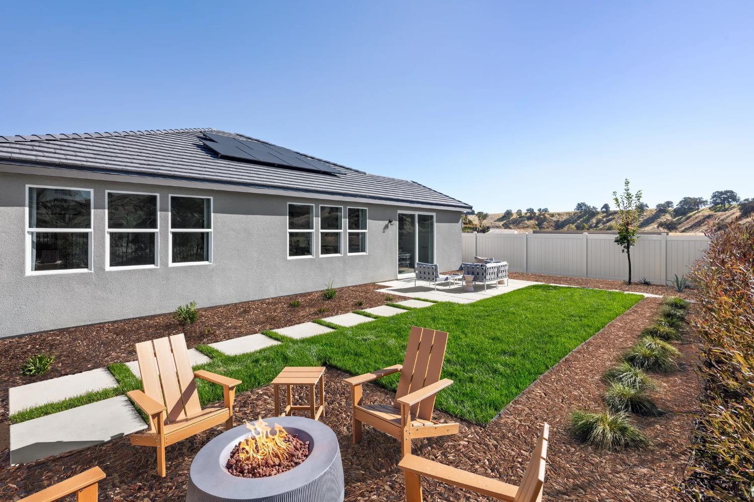 7984 Cottonwood Dr, Friant, CA 93626
