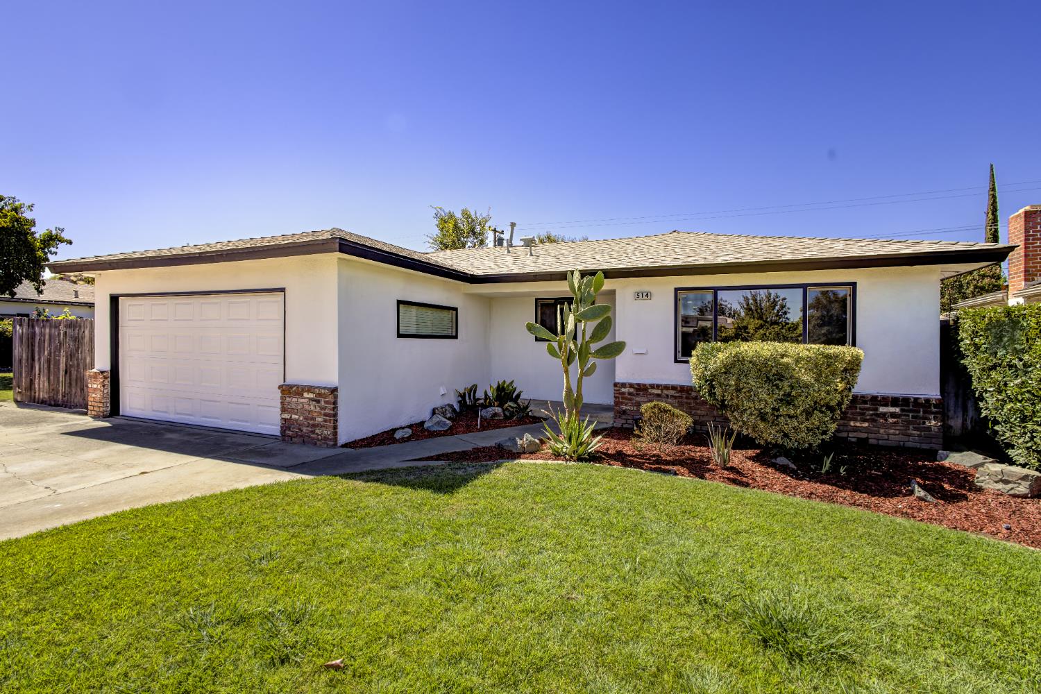 514 W San Gabriel Ave, Clovis, CA 93612
