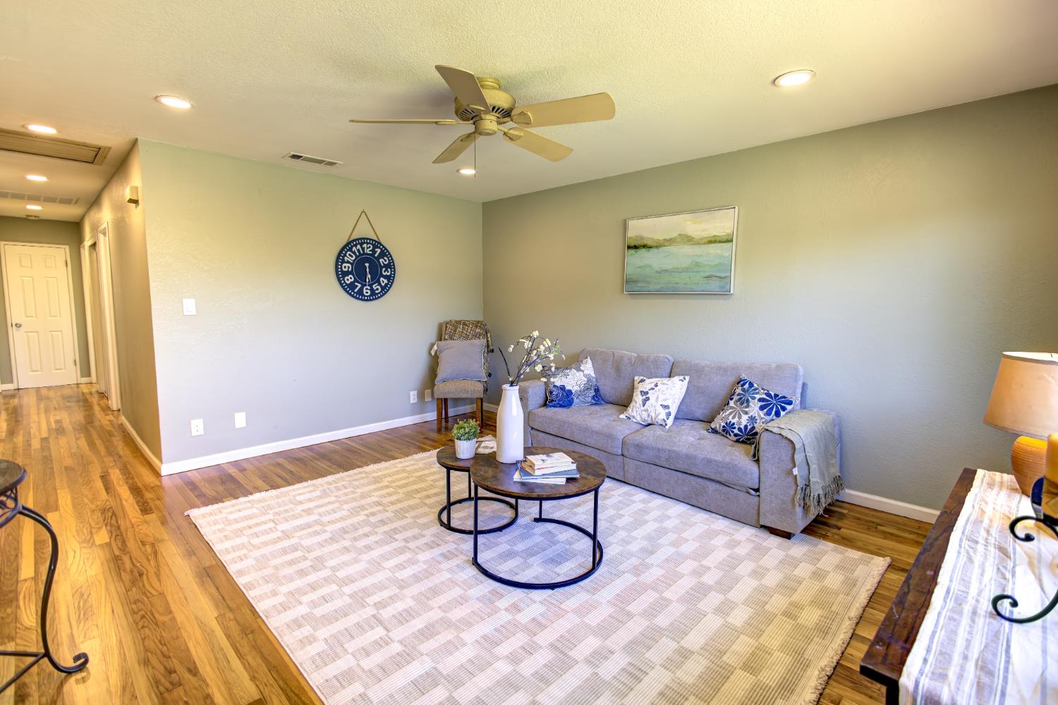 514 W San Gabriel Ave, Clovis, CA 93612