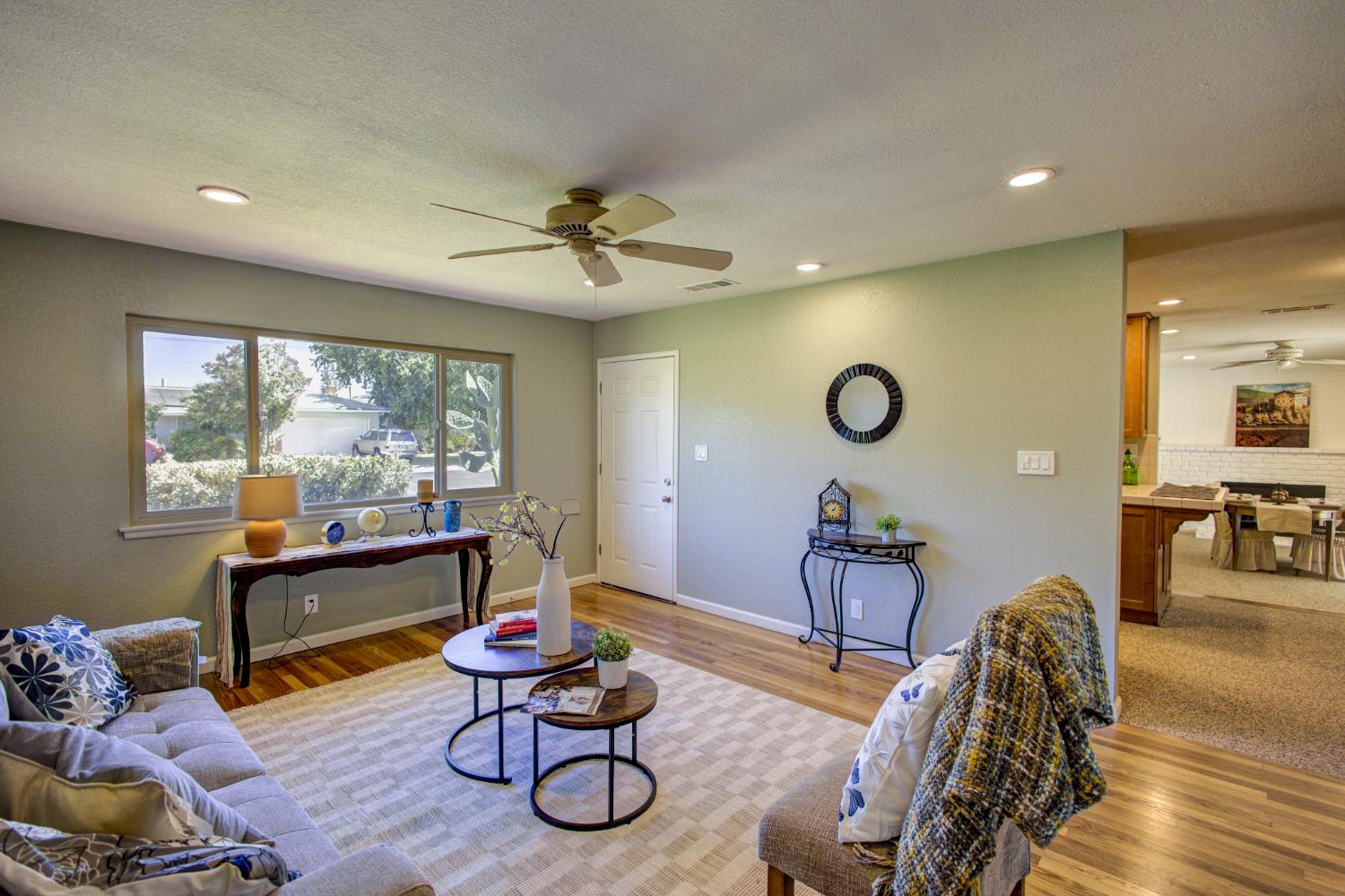 514 W San Gabriel Ave, Clovis, CA 93612