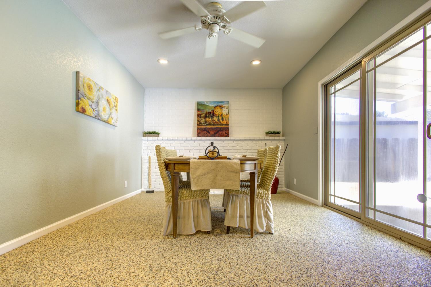 514 W San Gabriel Ave, Clovis, CA 93612