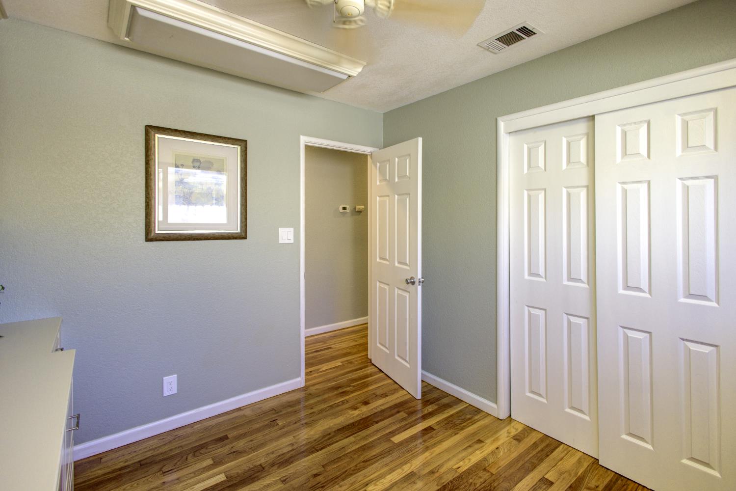 514 W San Gabriel Ave, Clovis, CA 93612
