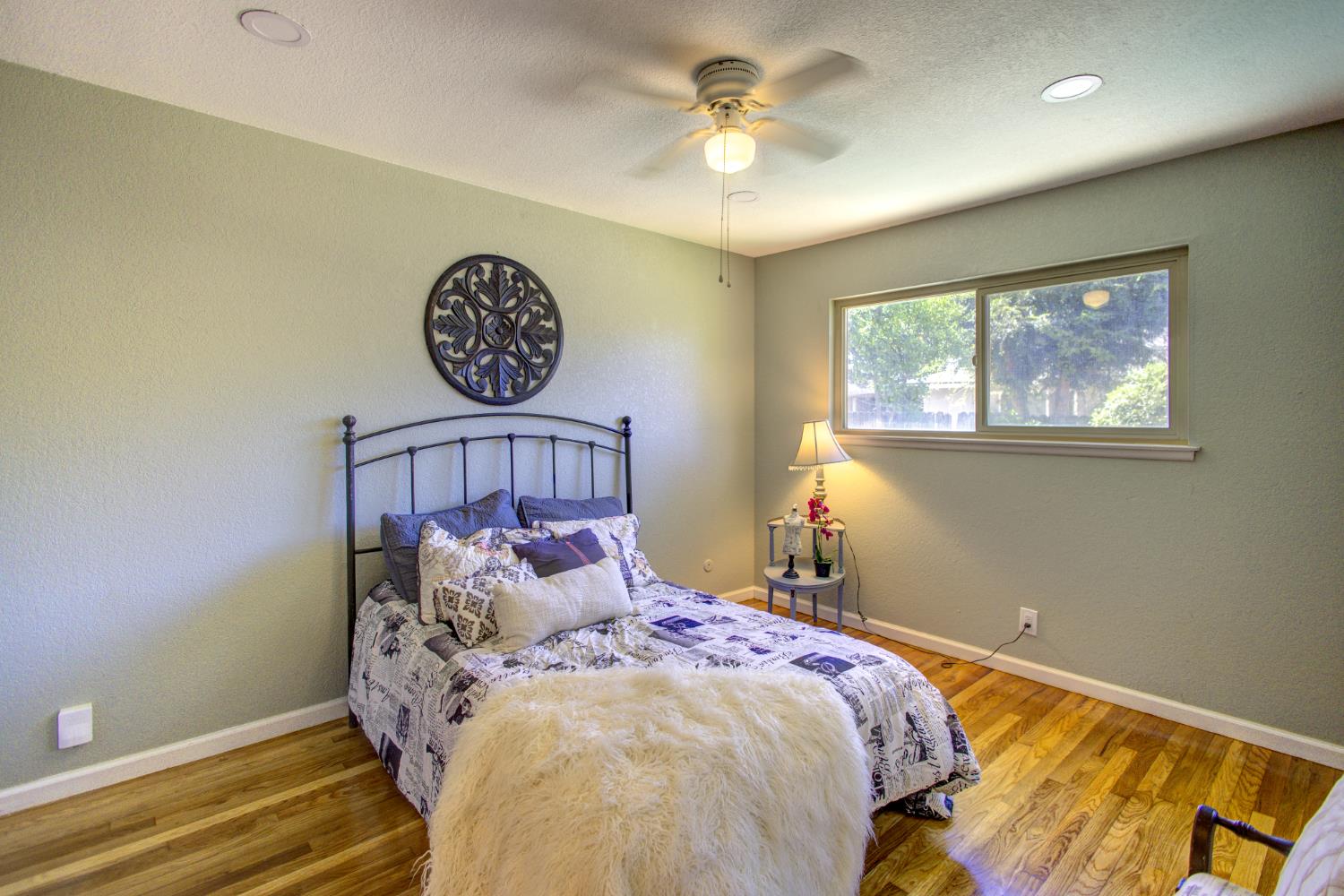 514 W San Gabriel Ave, Clovis, CA 93612
