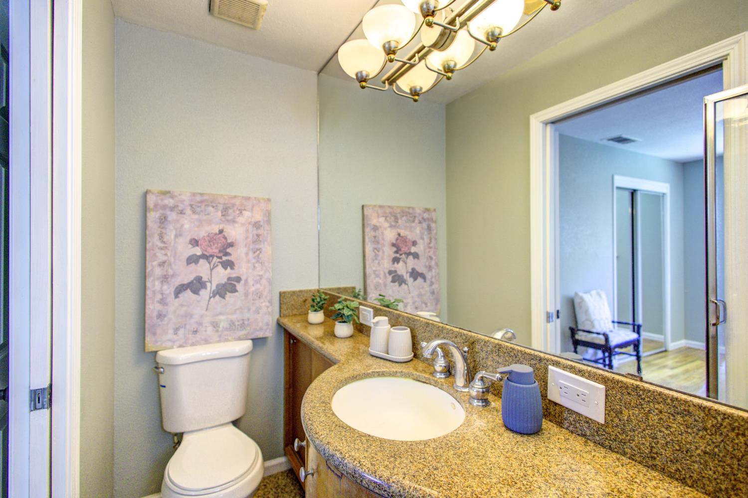 514 W San Gabriel Ave, Clovis, CA 93612