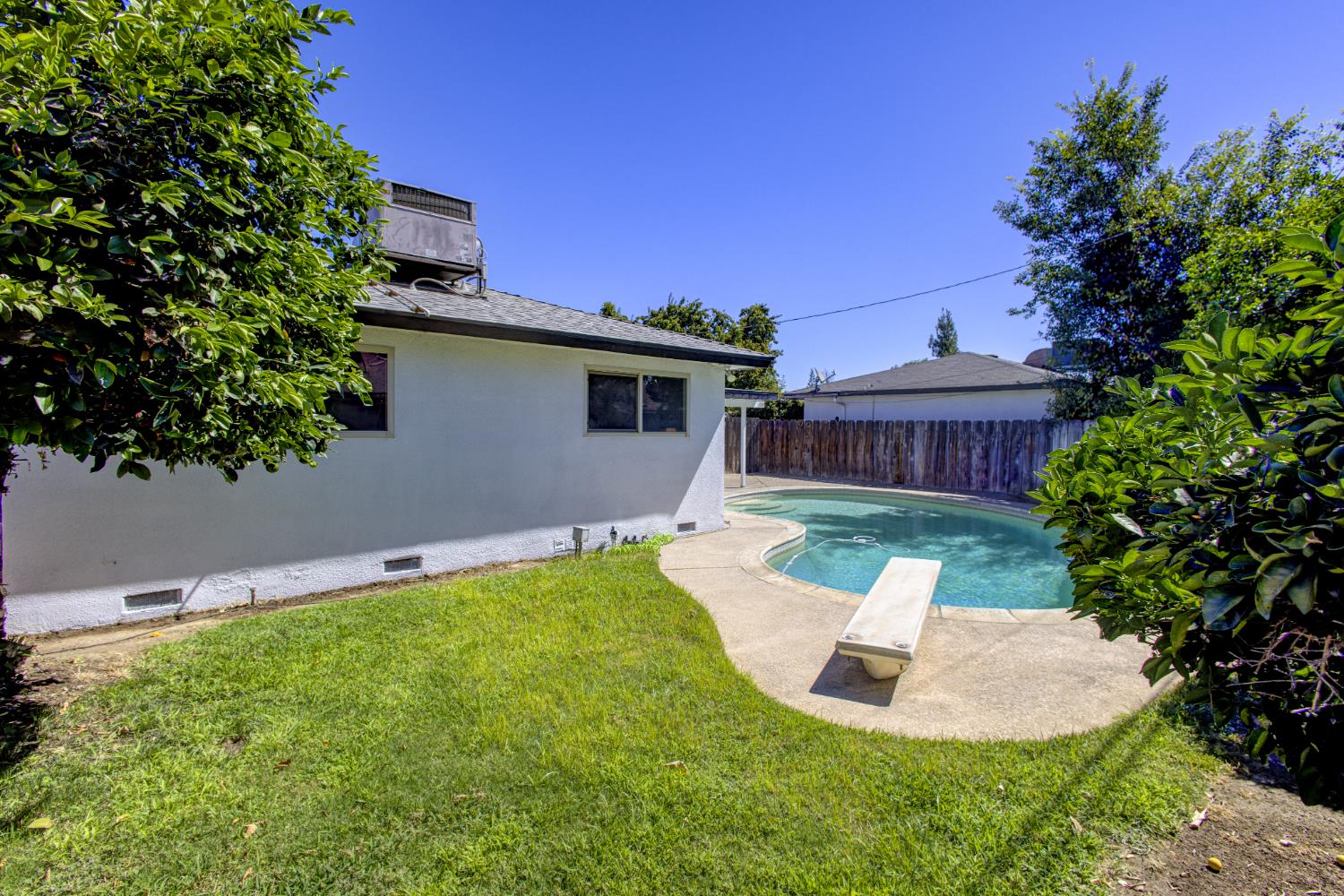 514 W San Gabriel Ave, Clovis, CA 93612