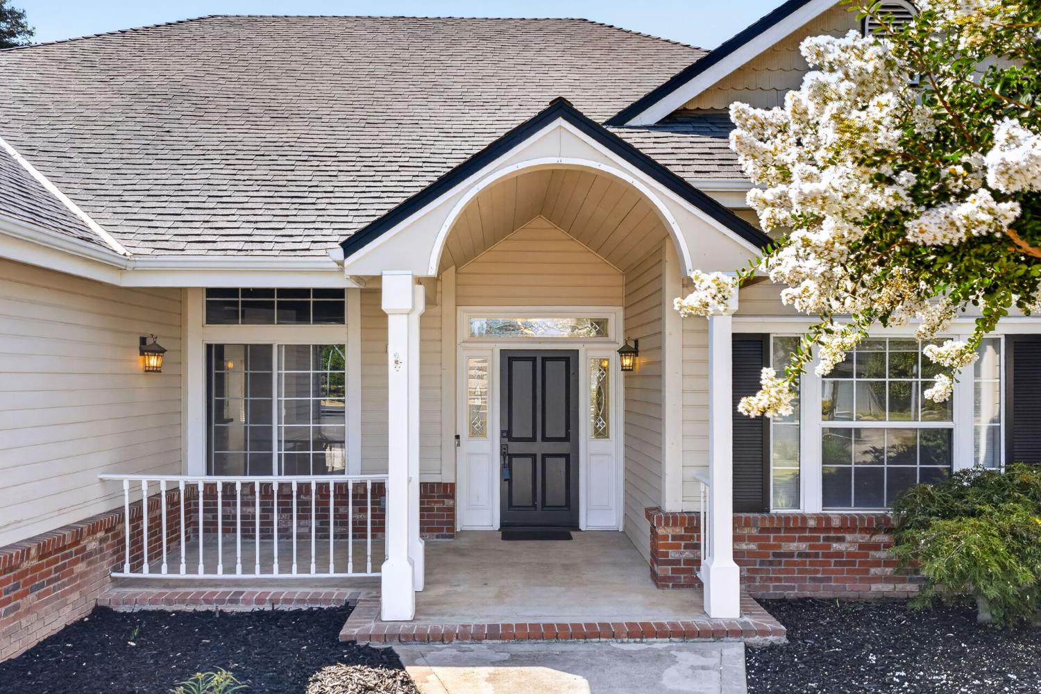 602 Fallbrook Ave, Clovis, CA 93611