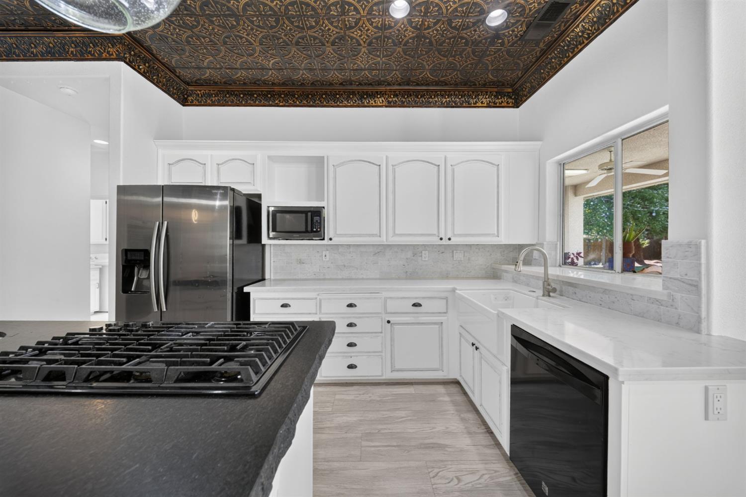 602 Fallbrook Ave, Clovis, CA 93611