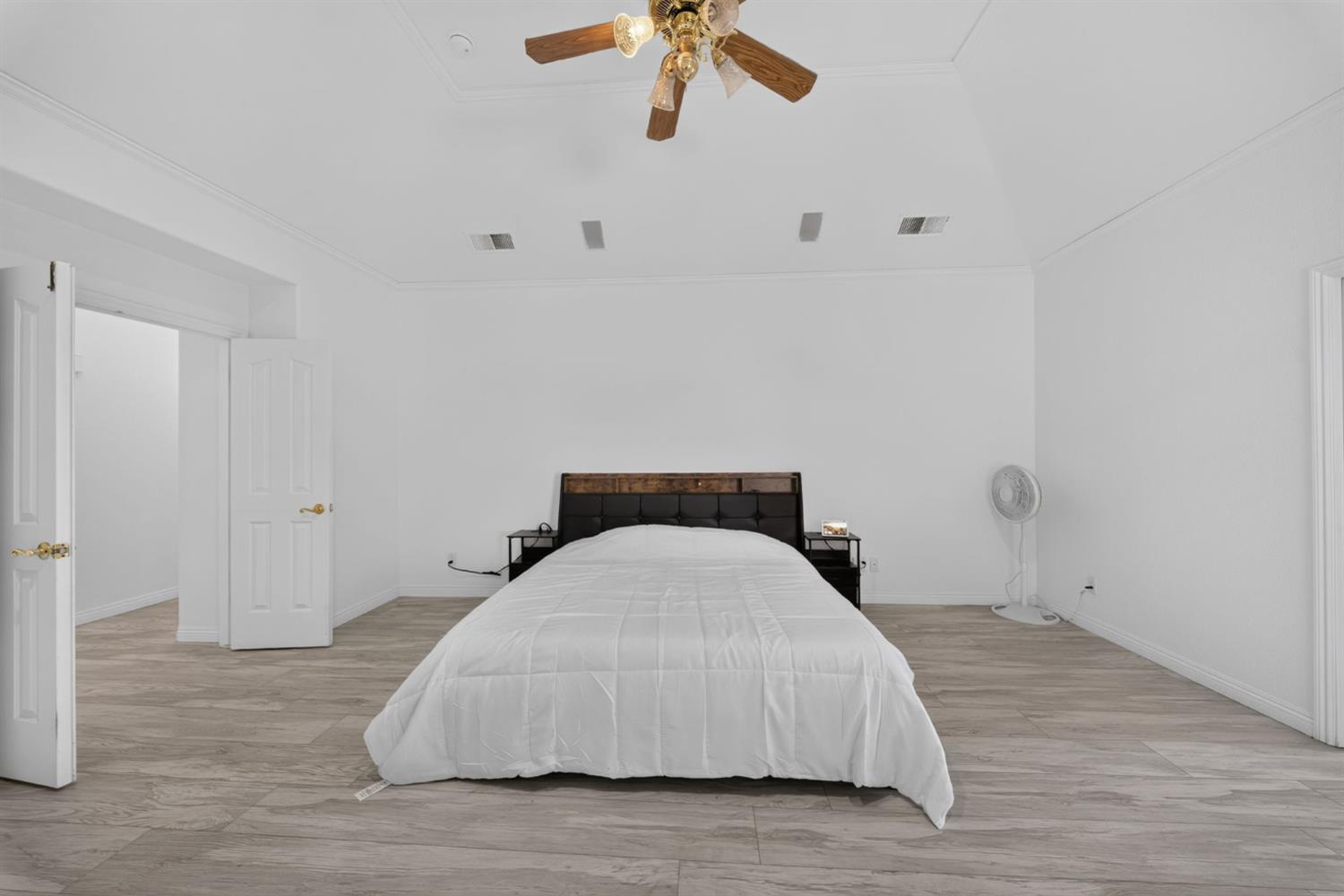 602 Fallbrook Ave, Clovis, CA 93611