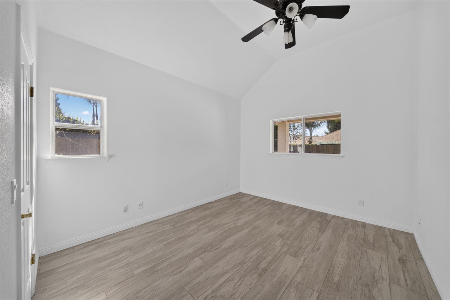 602 Fallbrook Ave, Clovis, CA 93611