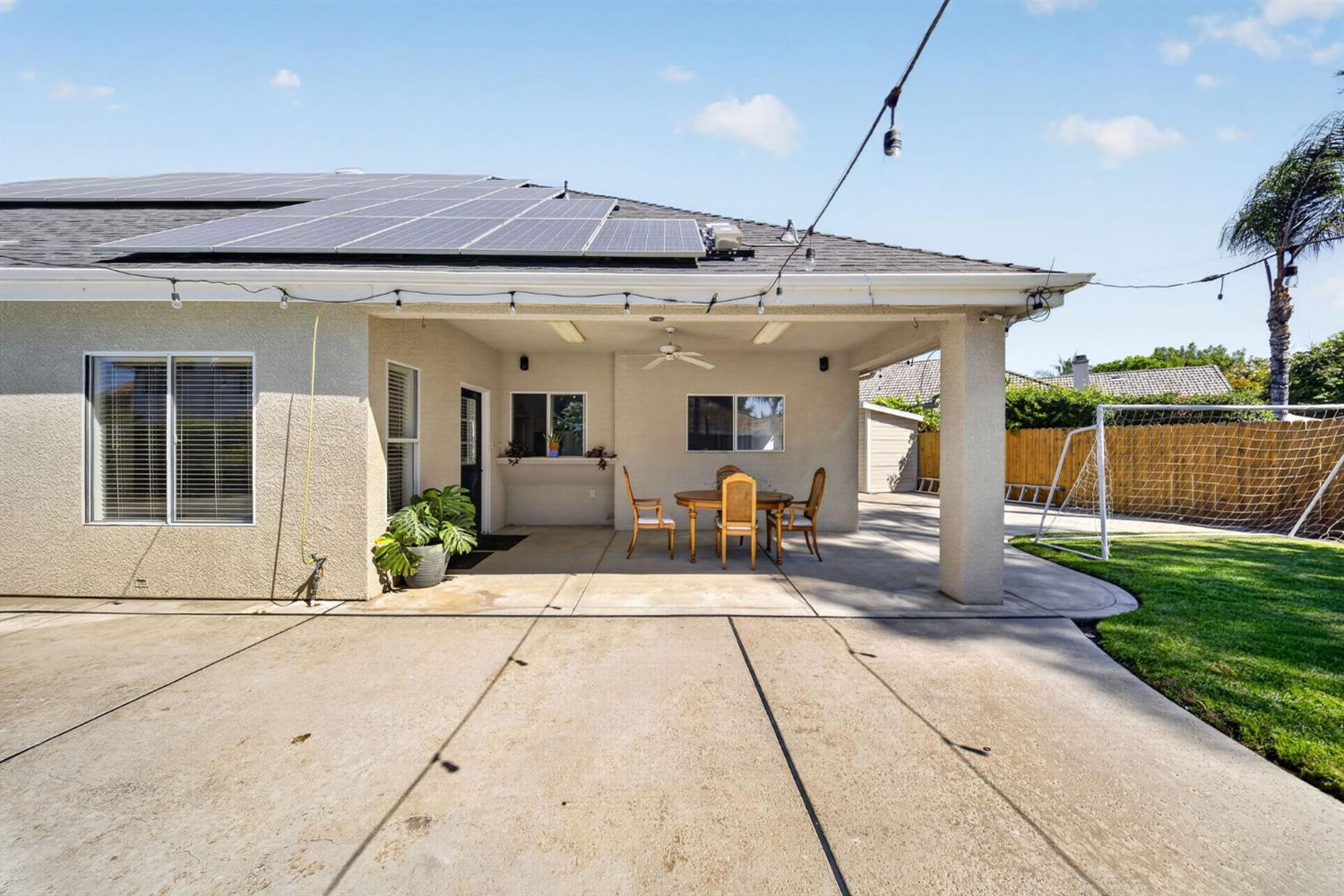 602 Fallbrook Ave, Clovis, CA 93611