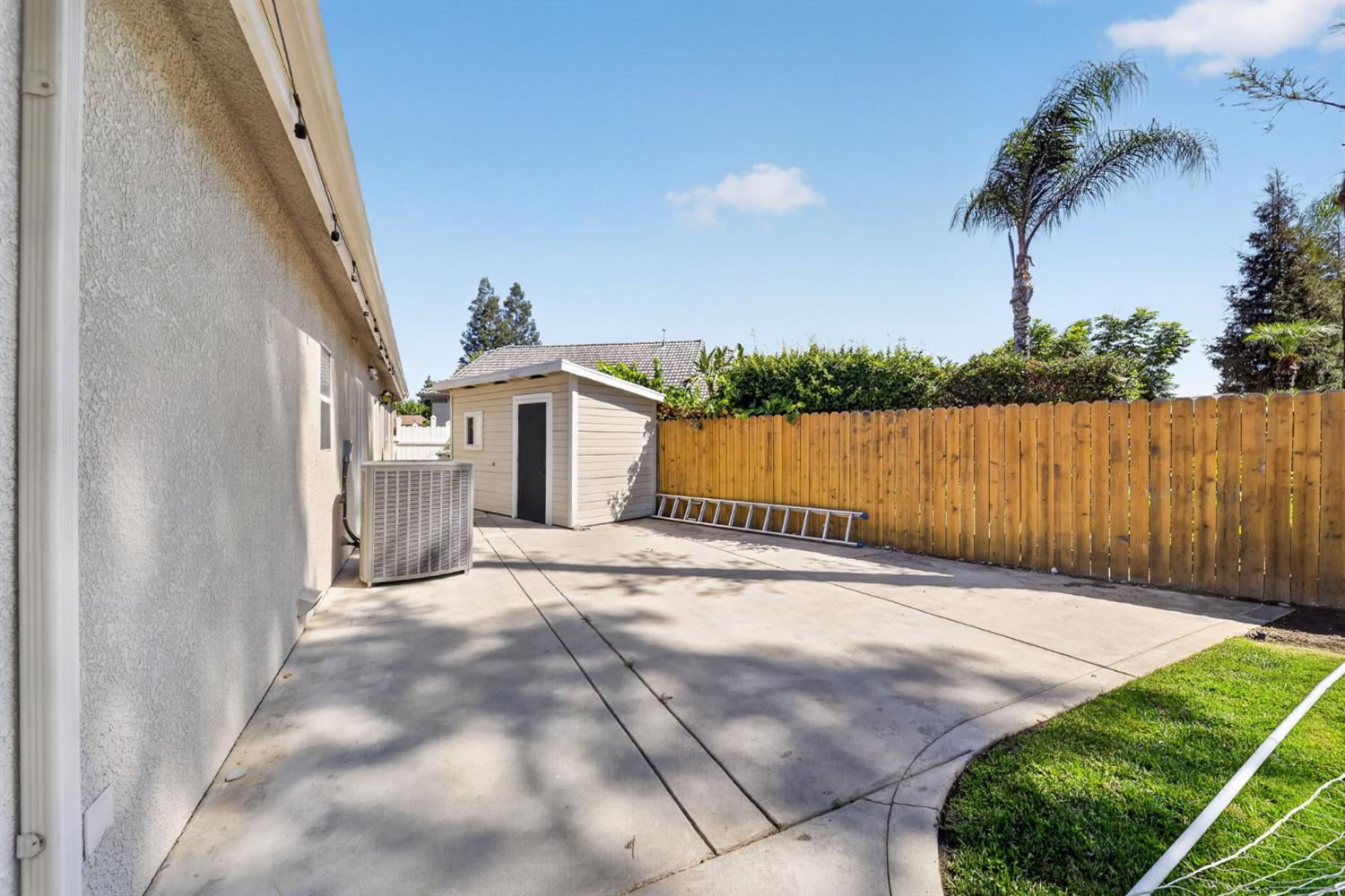 602 Fallbrook Ave, Clovis, CA 93611