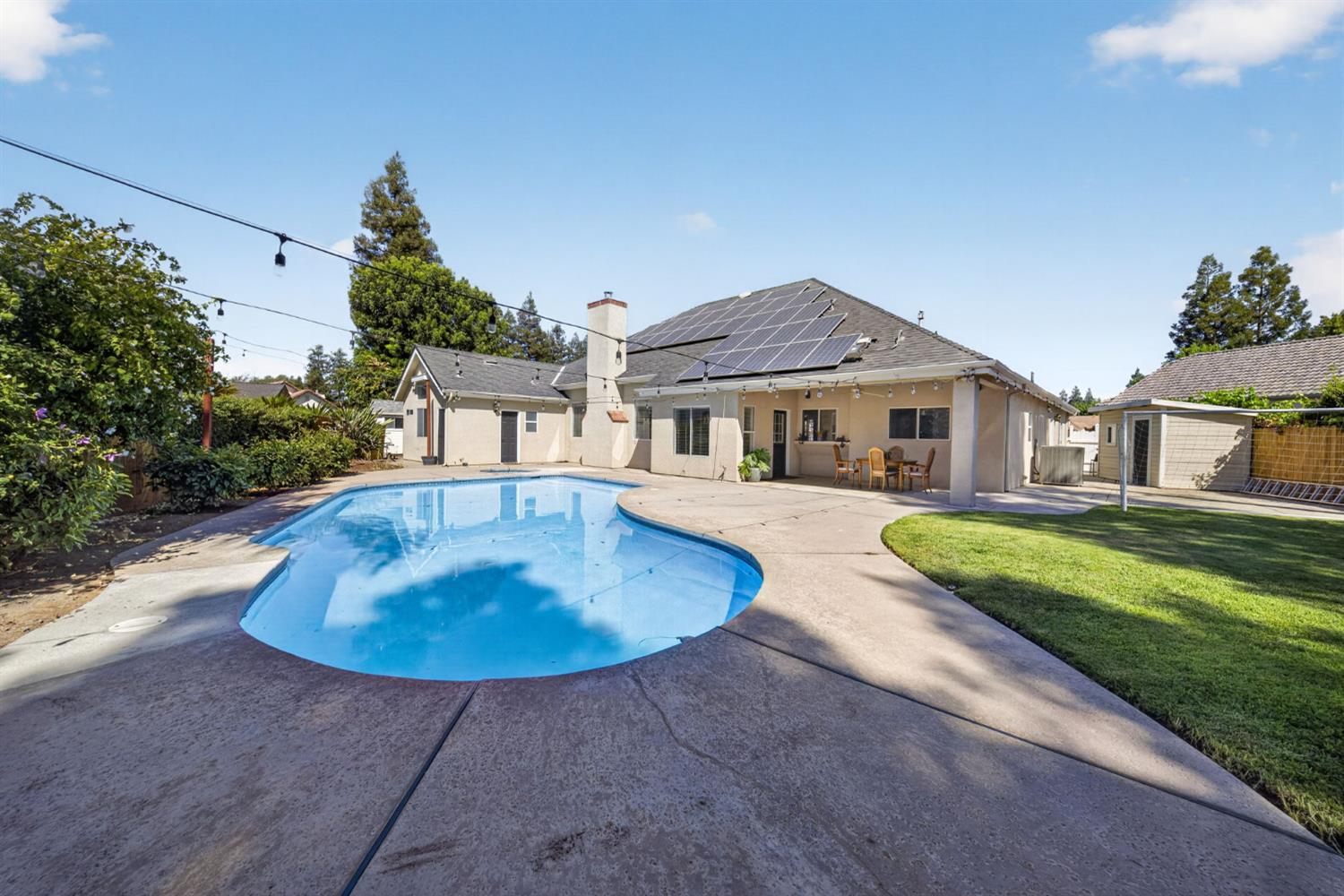 602 Fallbrook Ave, Clovis, CA 93611