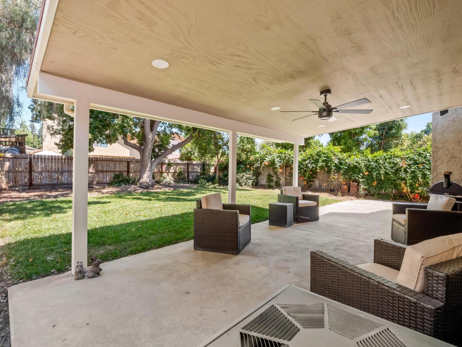 7740 N 8Th St, Fresno, CA 93720