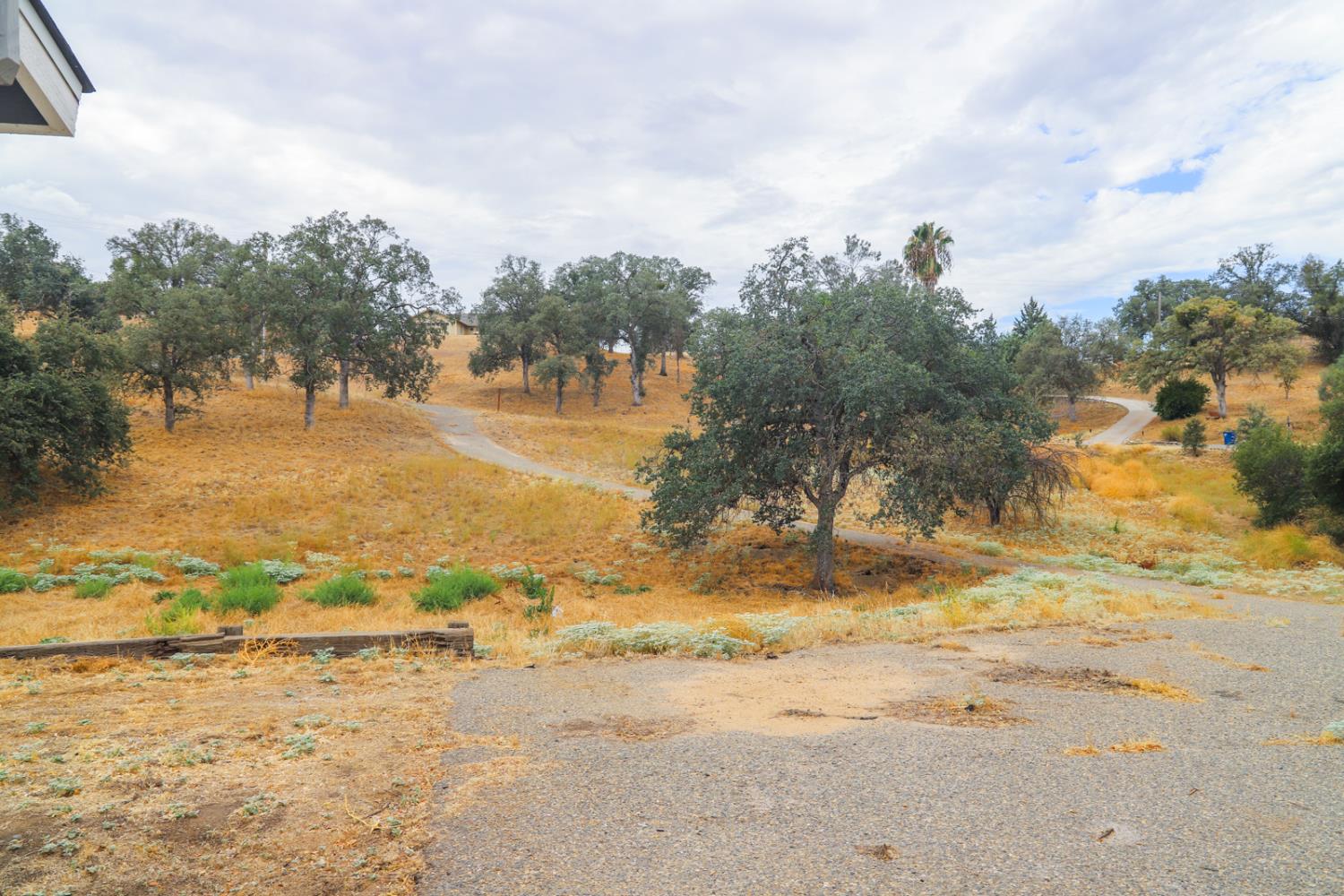 39503 S Lilley Way, Coarsegold, CA 93614
