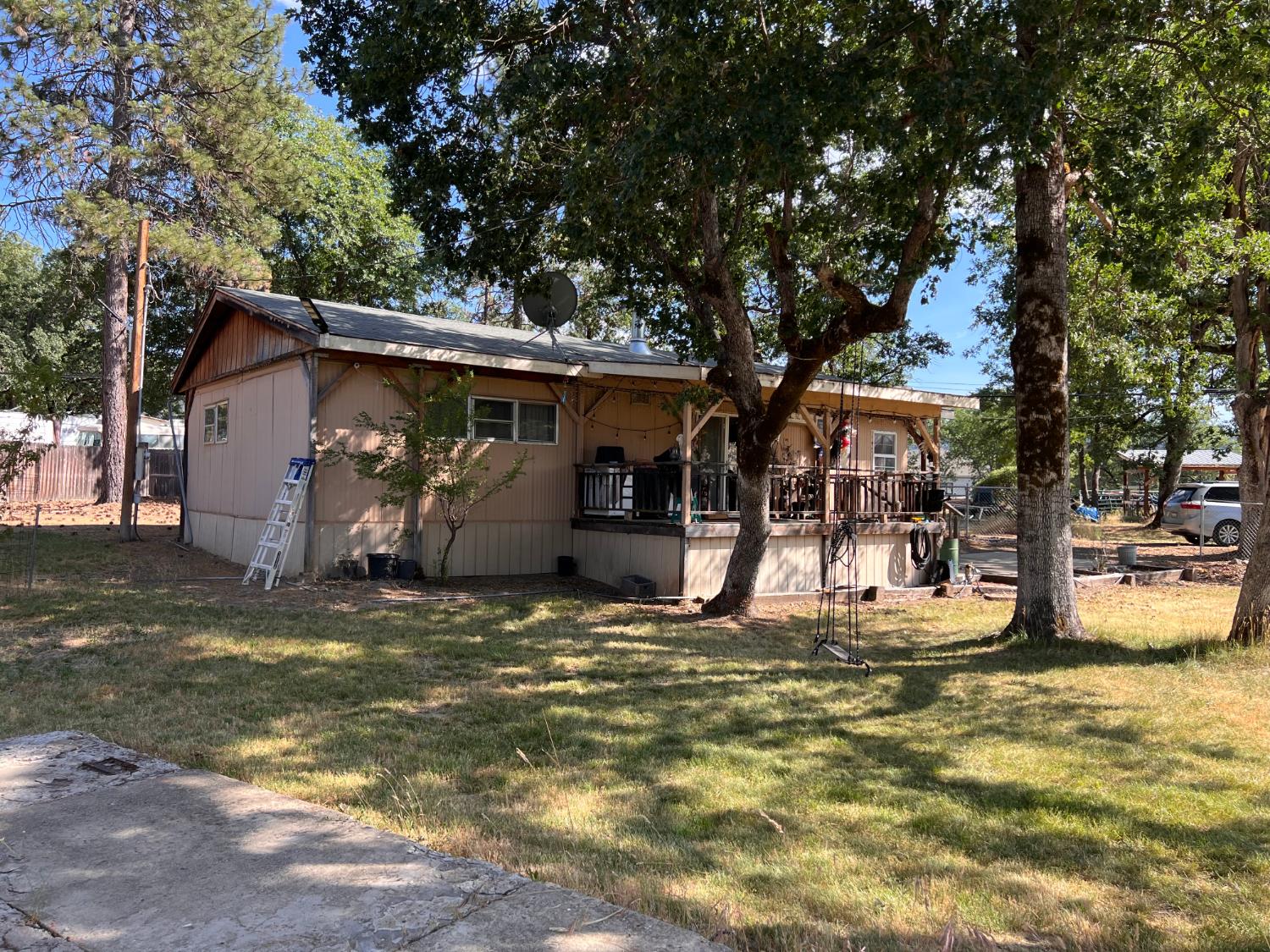 70 N Oak Ave, Hayfork, CA 96041