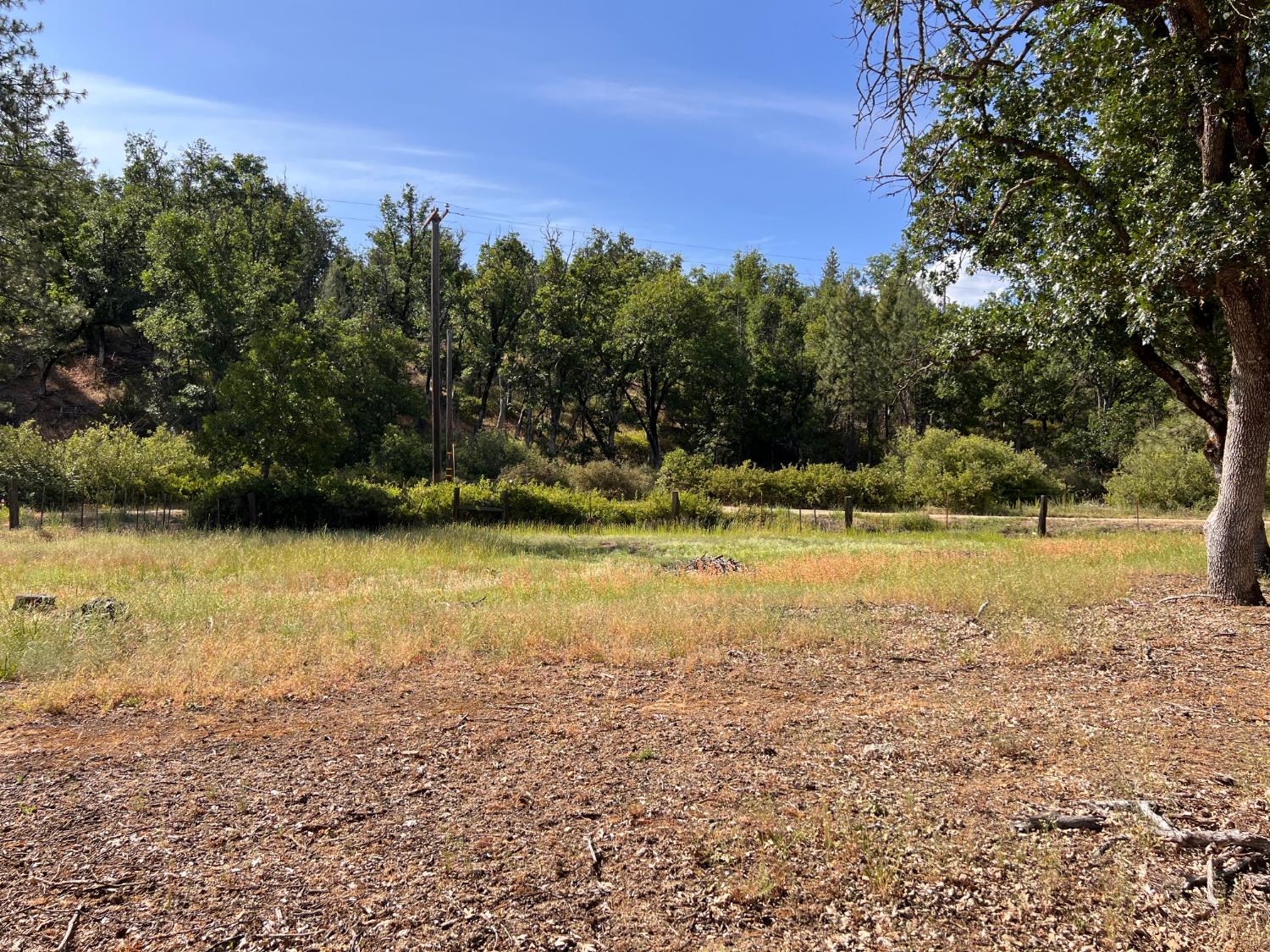 70 N Oak Ave, Hayfork, CA 96041