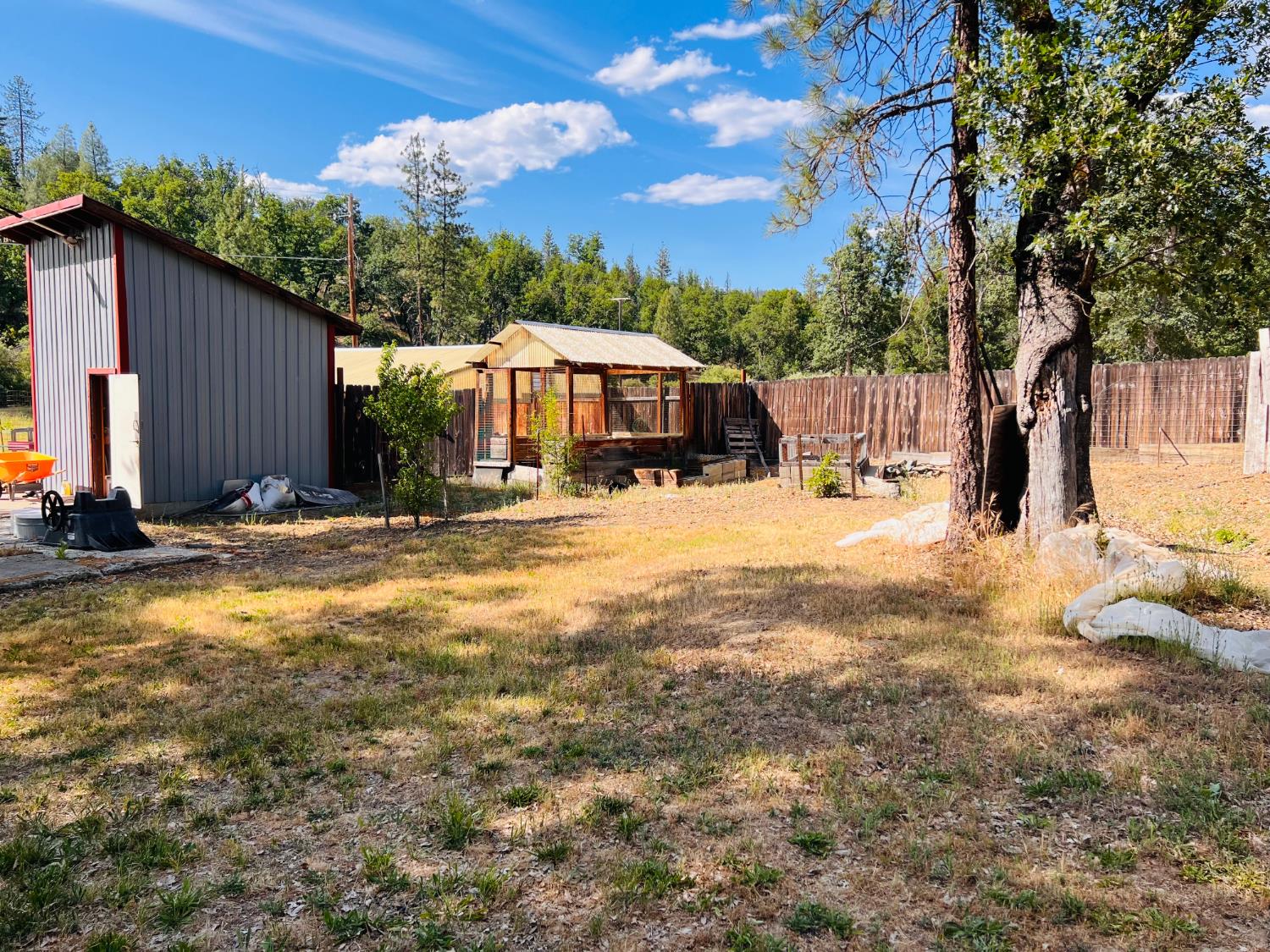 70 N Oak Ave, Hayfork, CA 96041