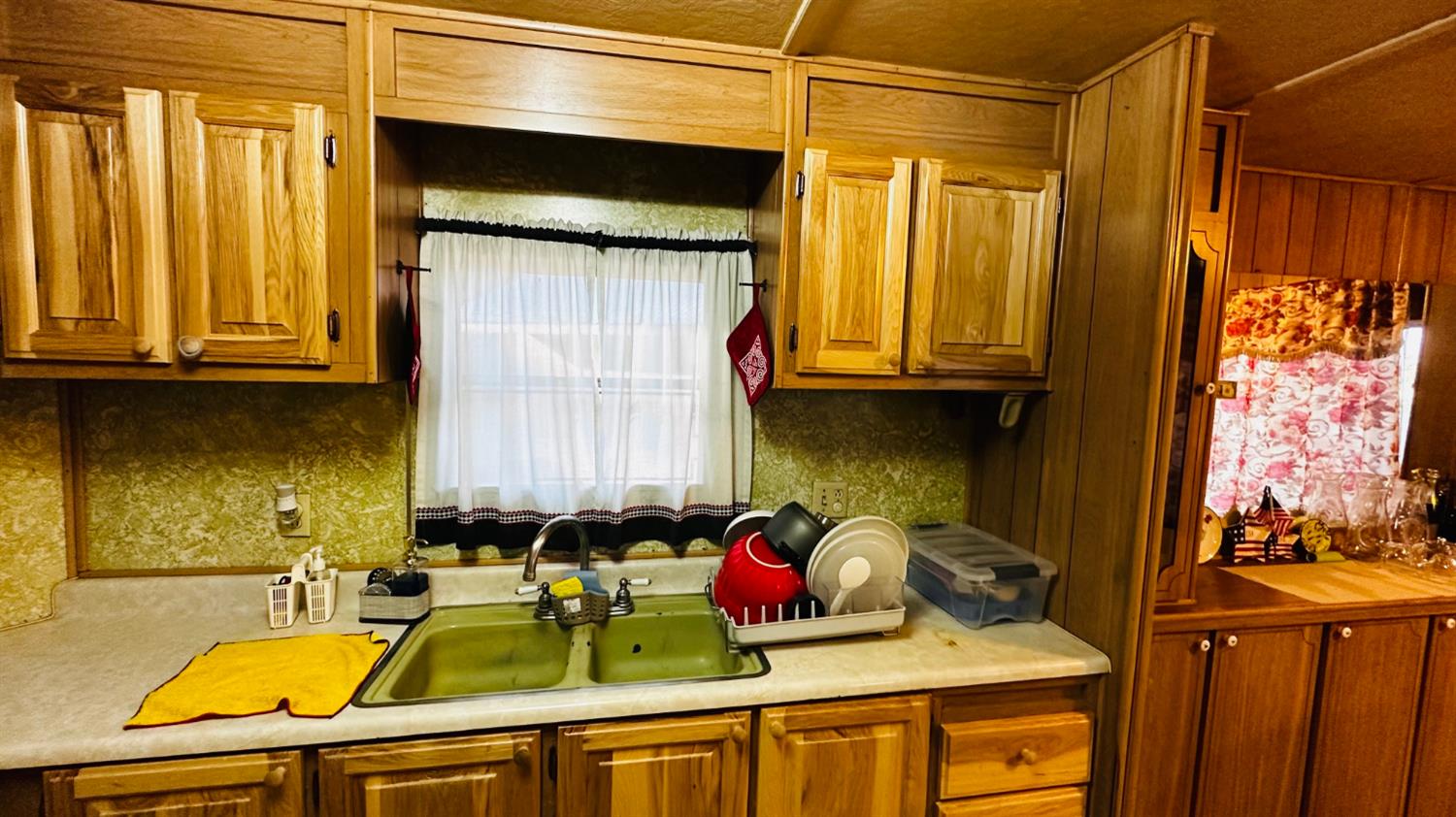 70 N Oak Ave, Hayfork, CA 96041