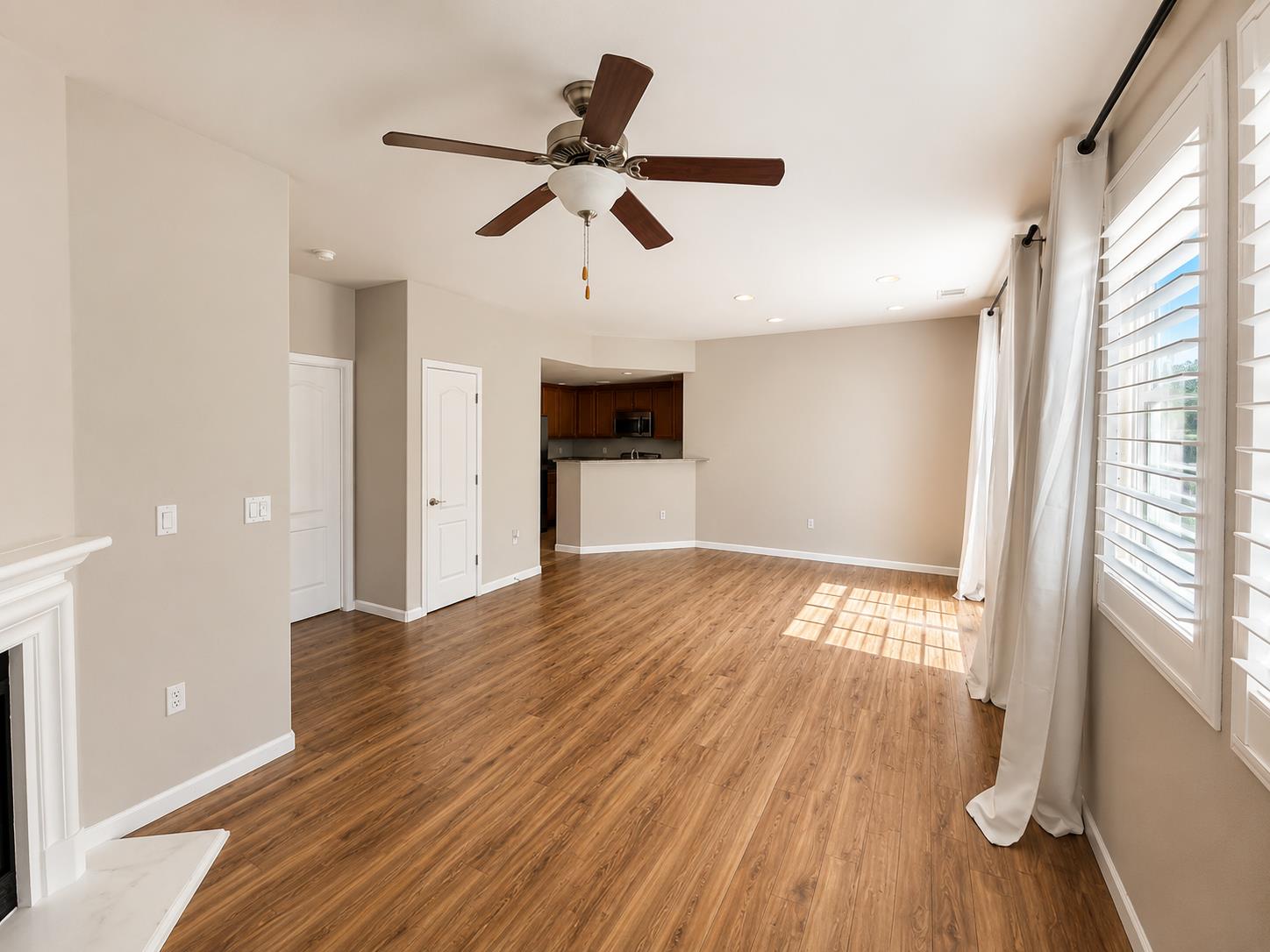 373 N Amedeo Ln, Clovis, CA 93611