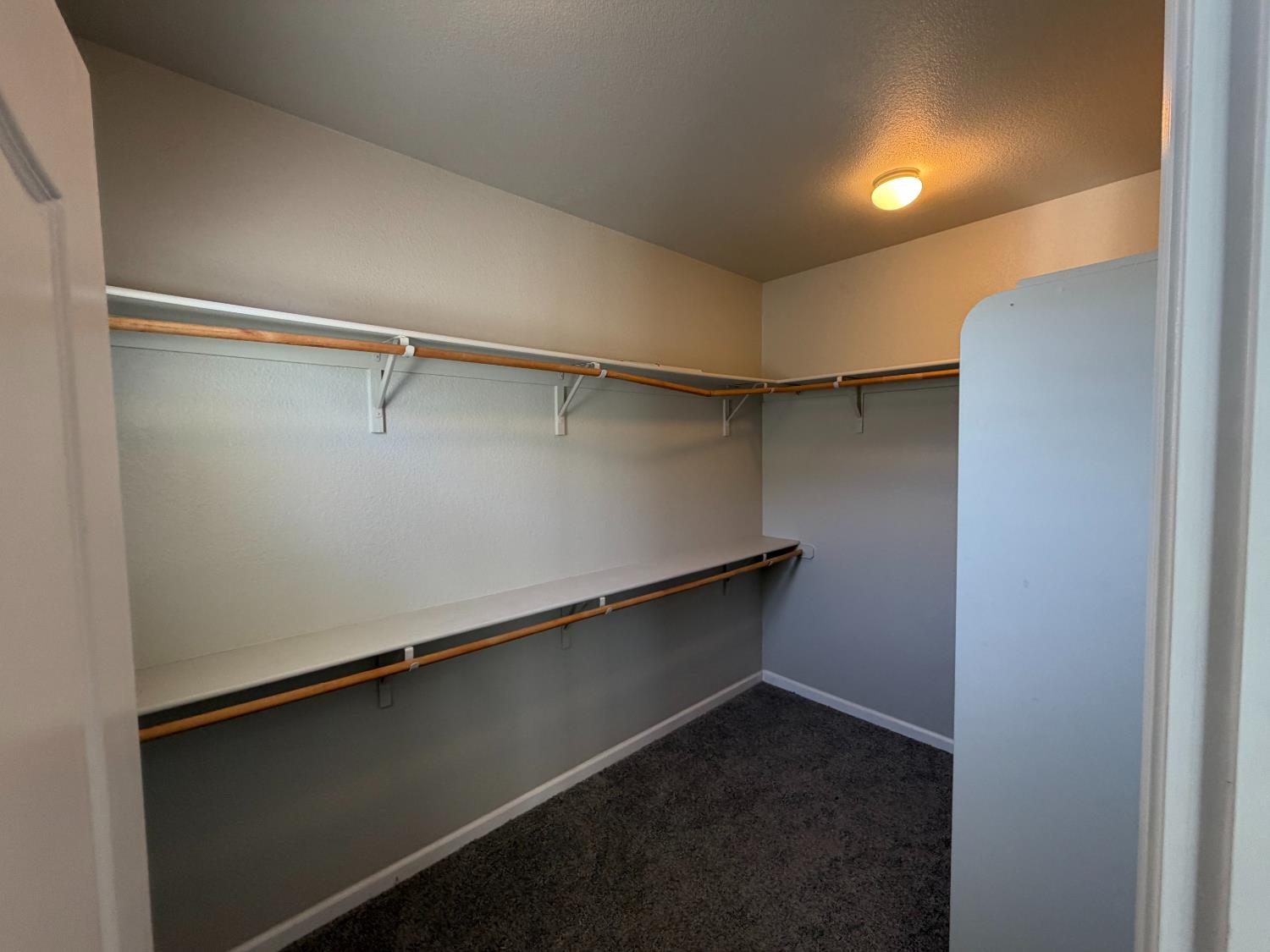 373 N Amedeo Ln, Clovis, CA 93611
