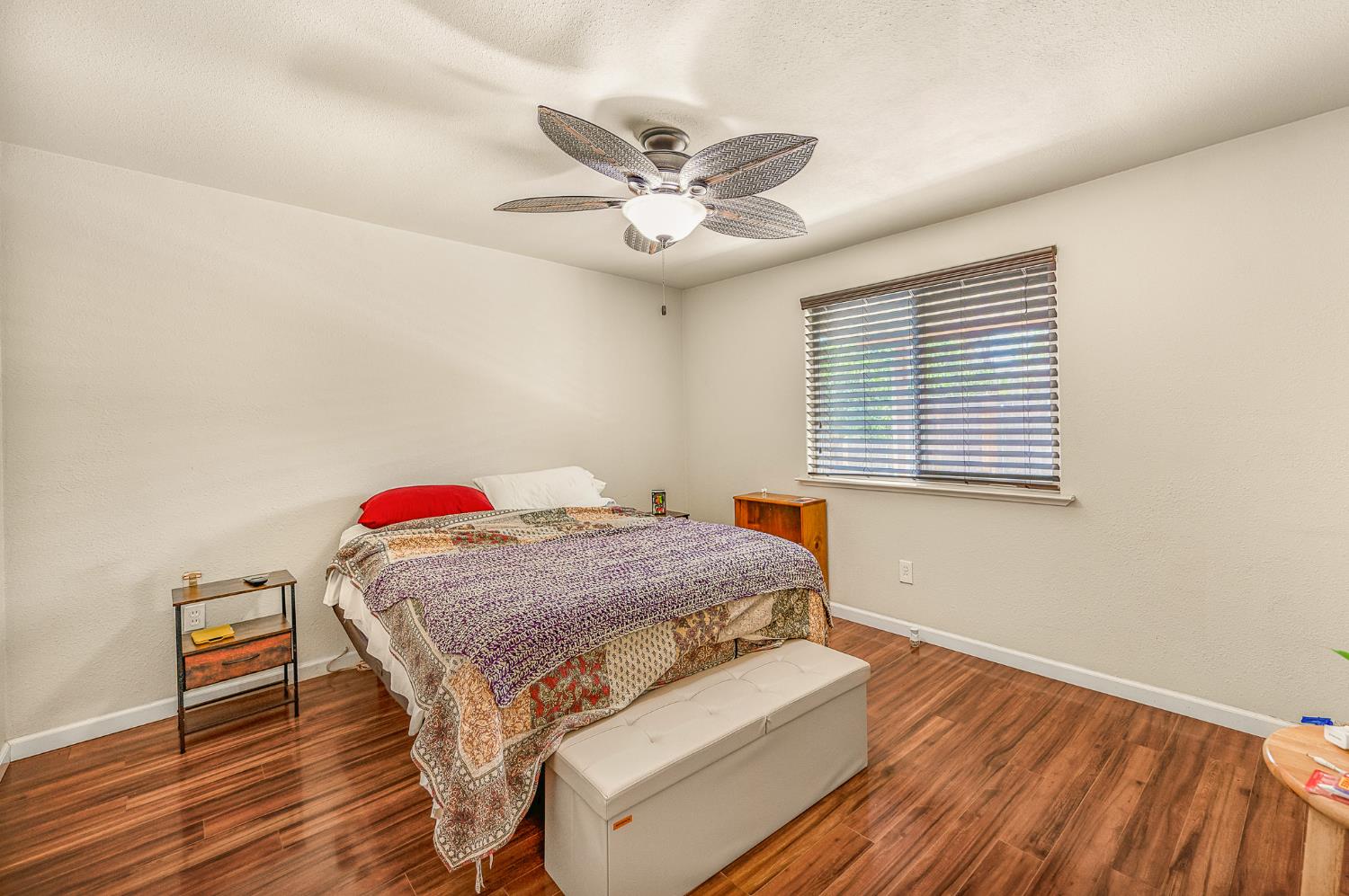 1439 Gary St, Selma, CA 93662