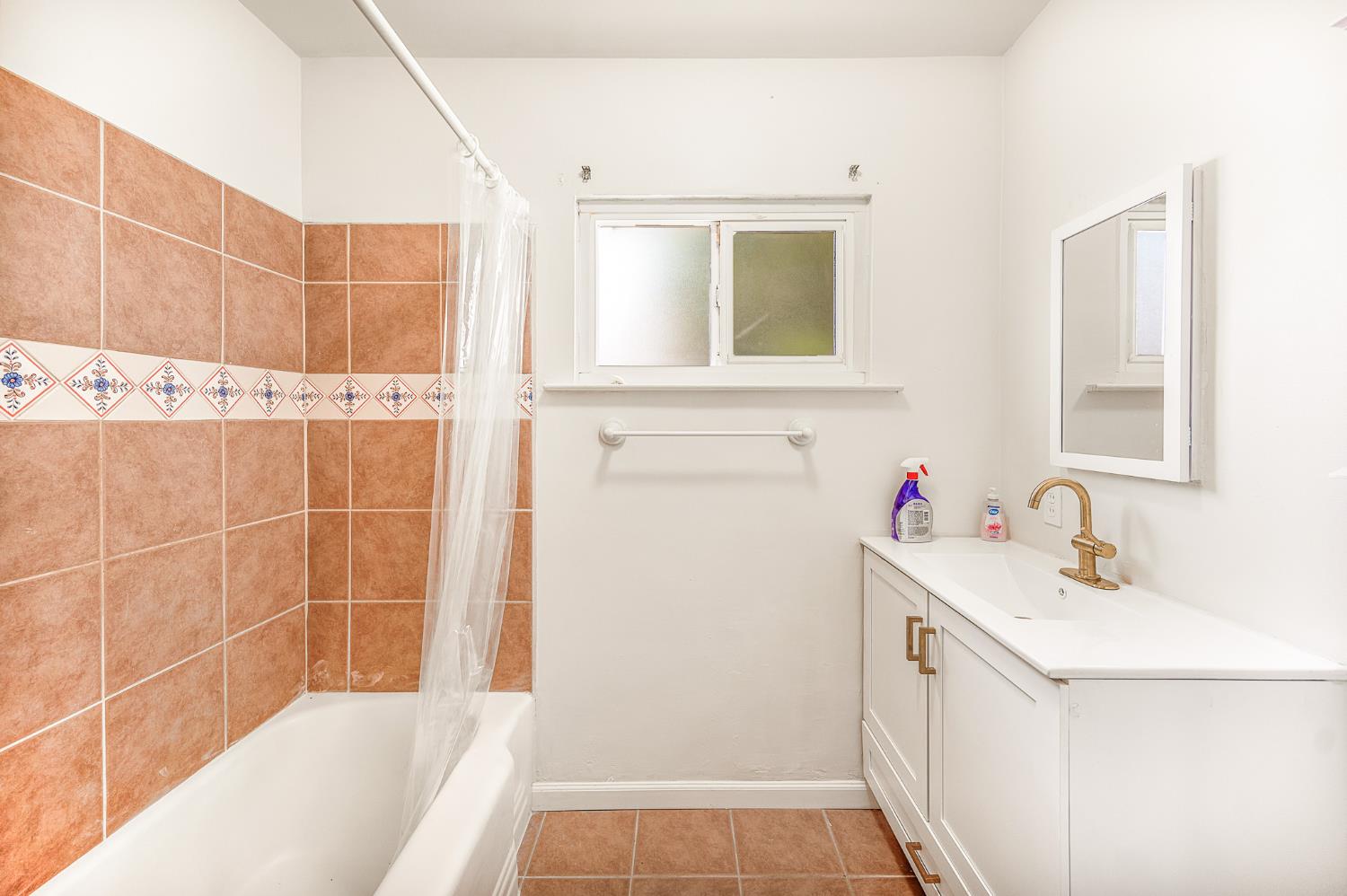 1439 Gary St, Selma, CA 93662